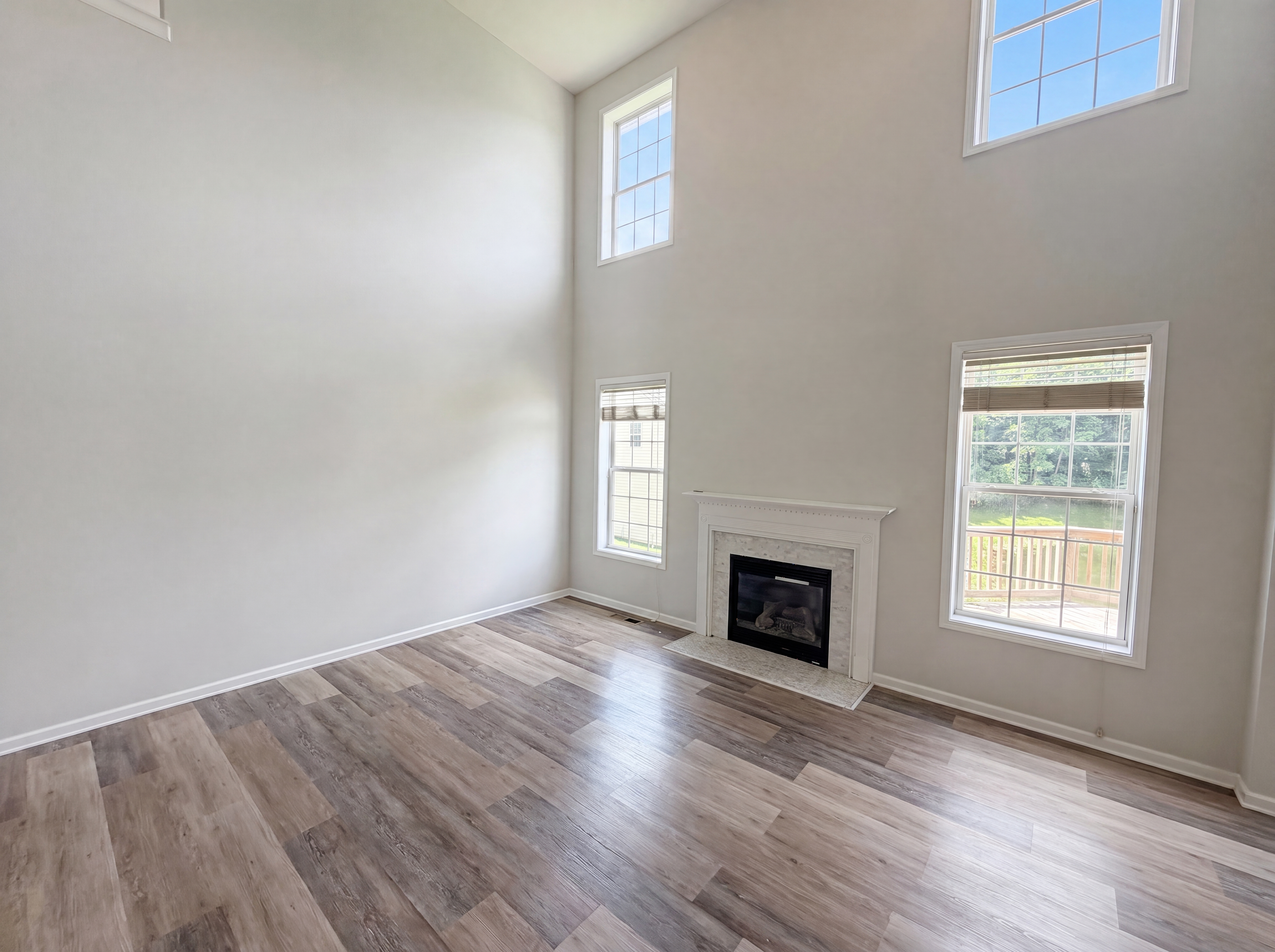 Photo 3 of 43 of 7212 Maple Bluff Pl, Indianapolis, IN