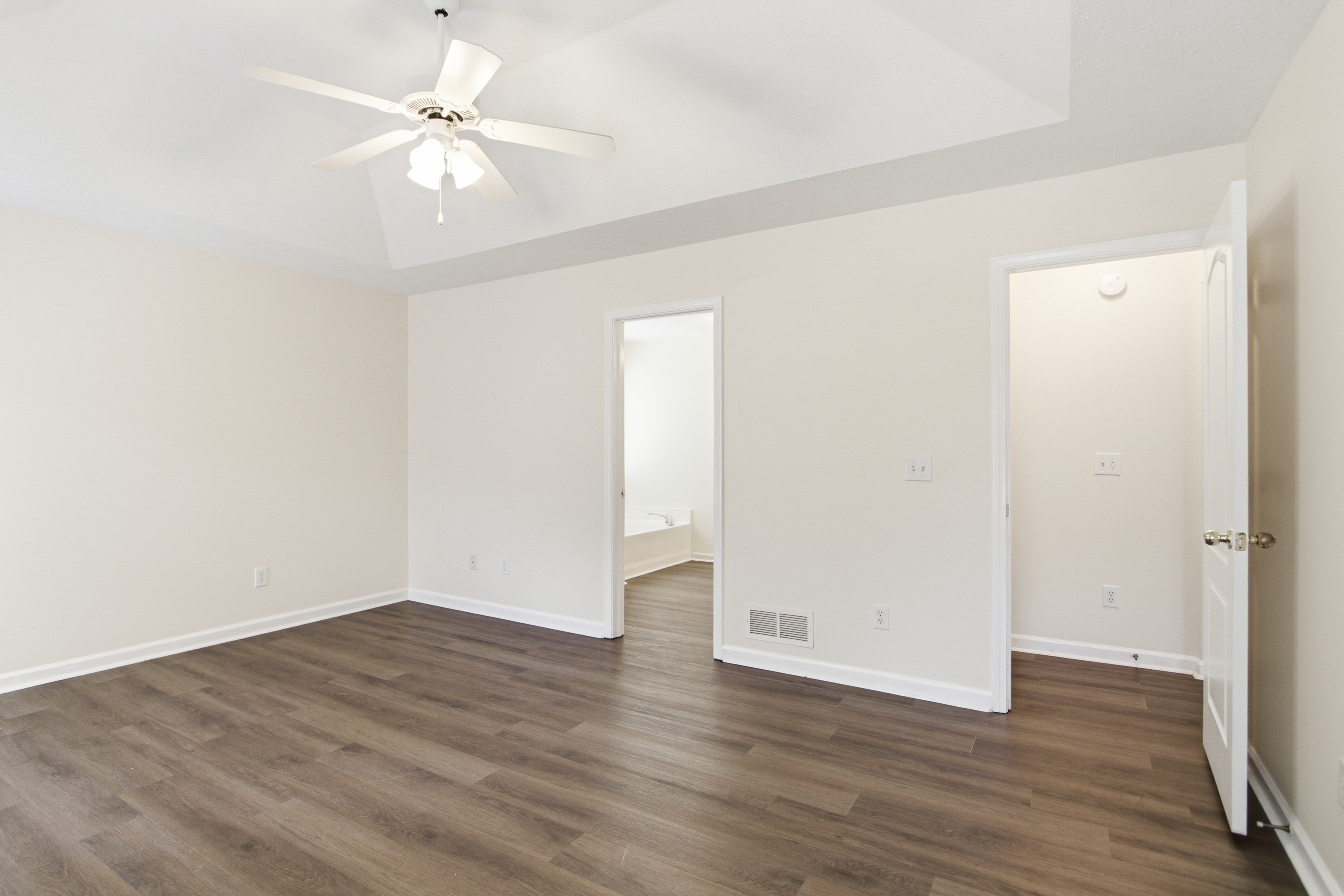 Photo 4 of 28 of 9458 Creekstone Ct, Villa Rica, GA
