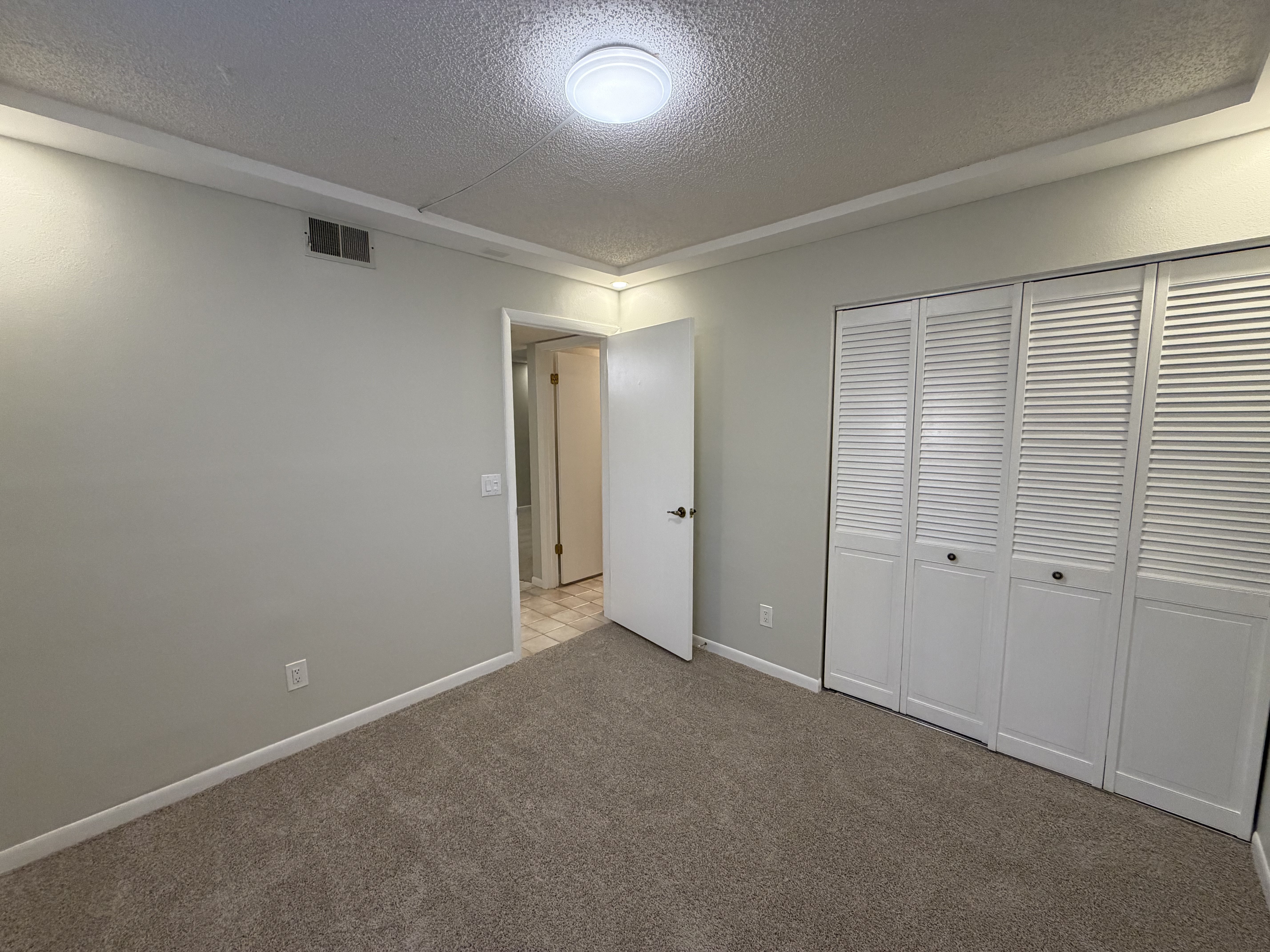 Photo 4 of 37 of 1465 Millstream Ln, Dunedin, FL
