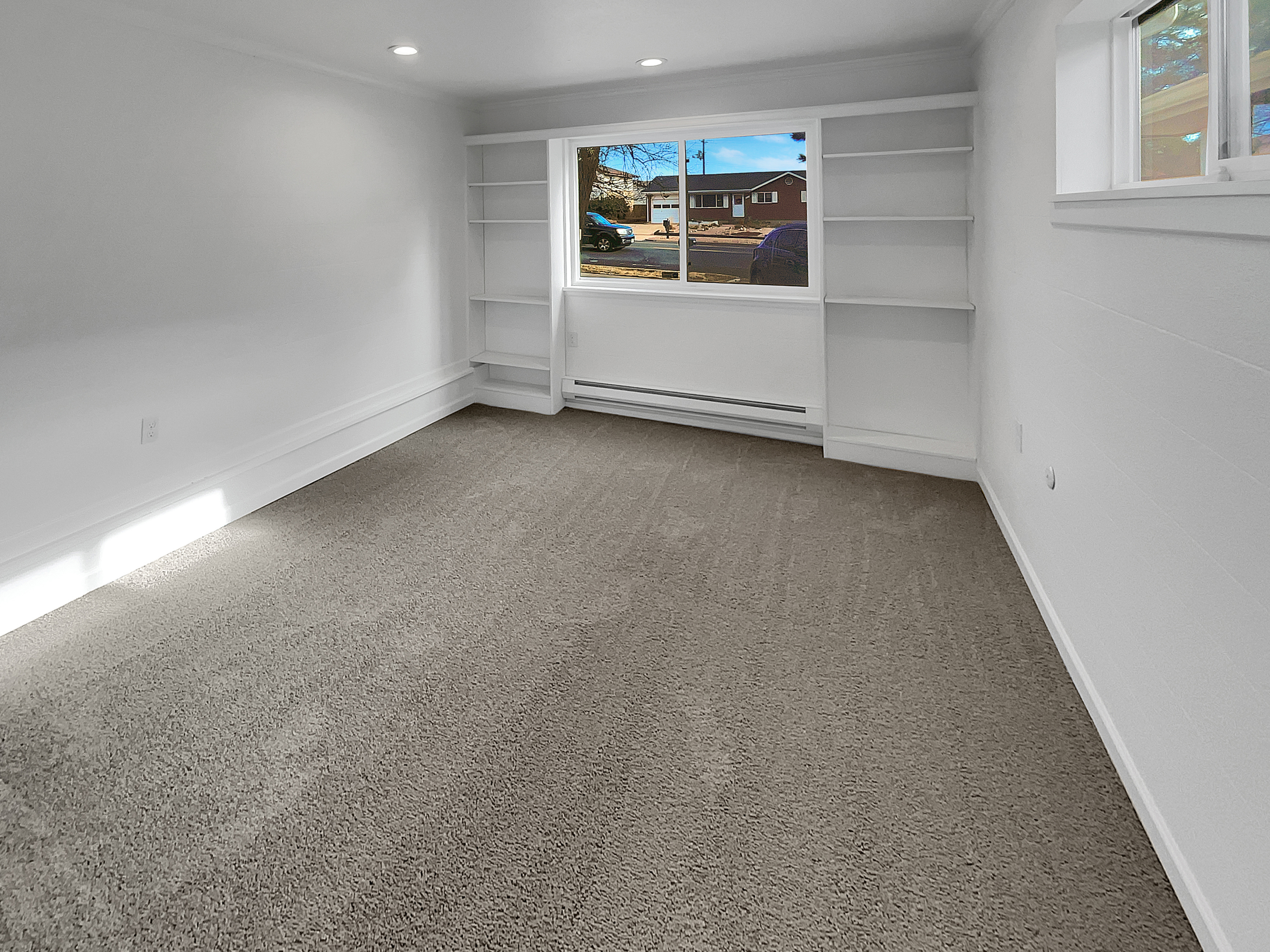 Photo 4 of 24 of 3706 N Chestnut St, Colorado Springs, CO