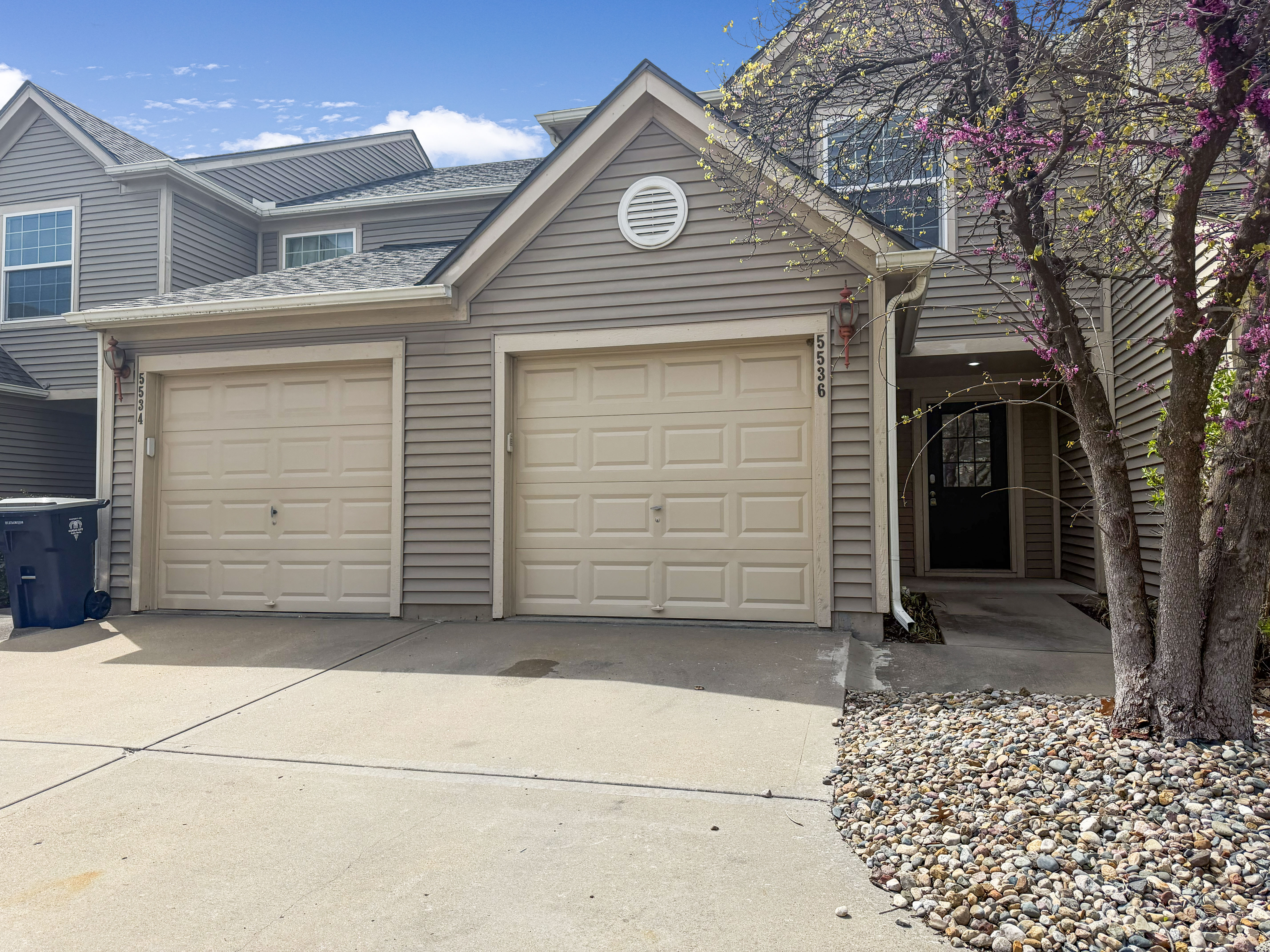Photo 16 of 19 of 5536 N Fairmount Ave, Kansas City, MO