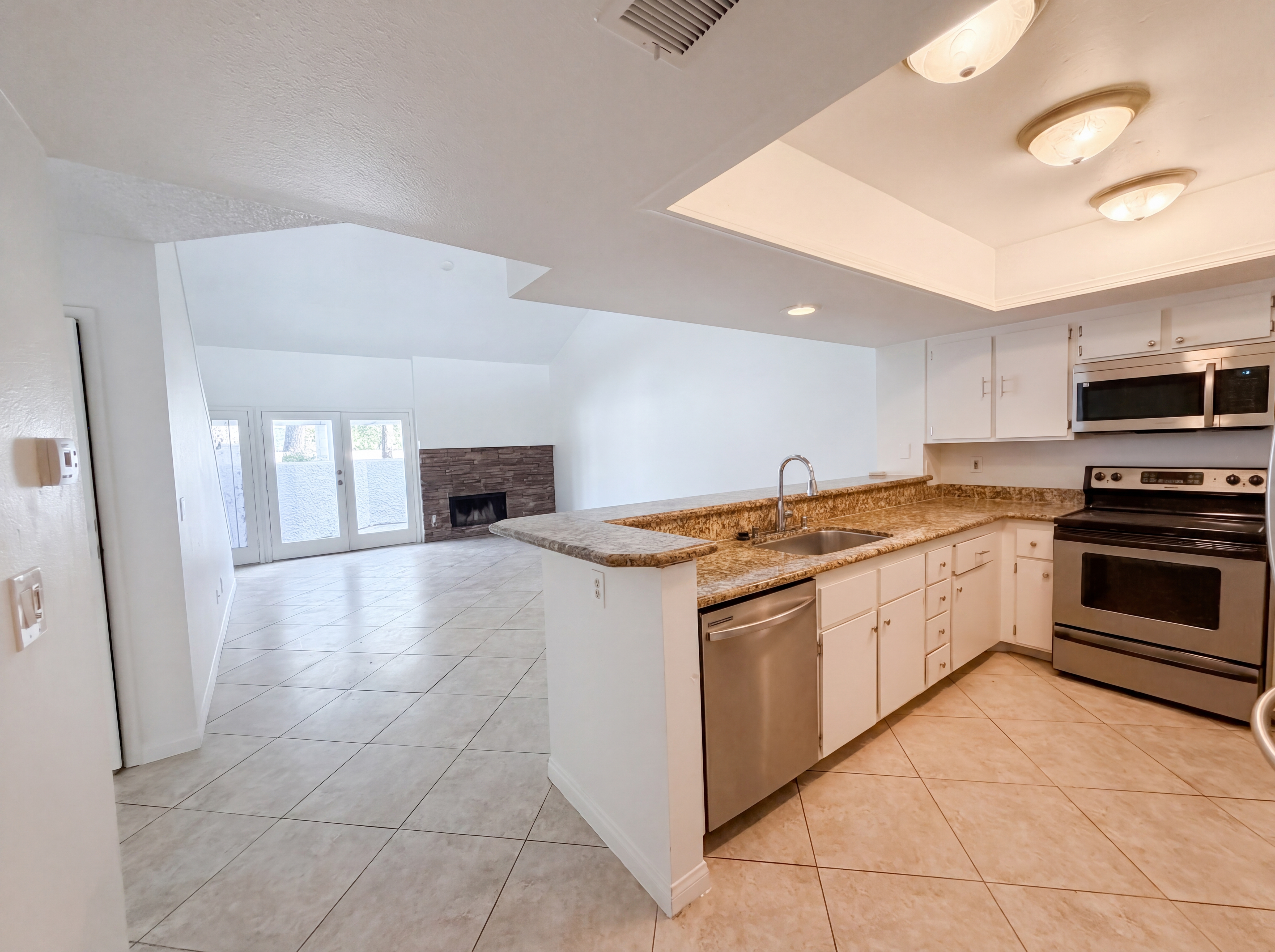 Photo 12 of 28 of 5631 Vineyard Ln, Las Vegas, NV