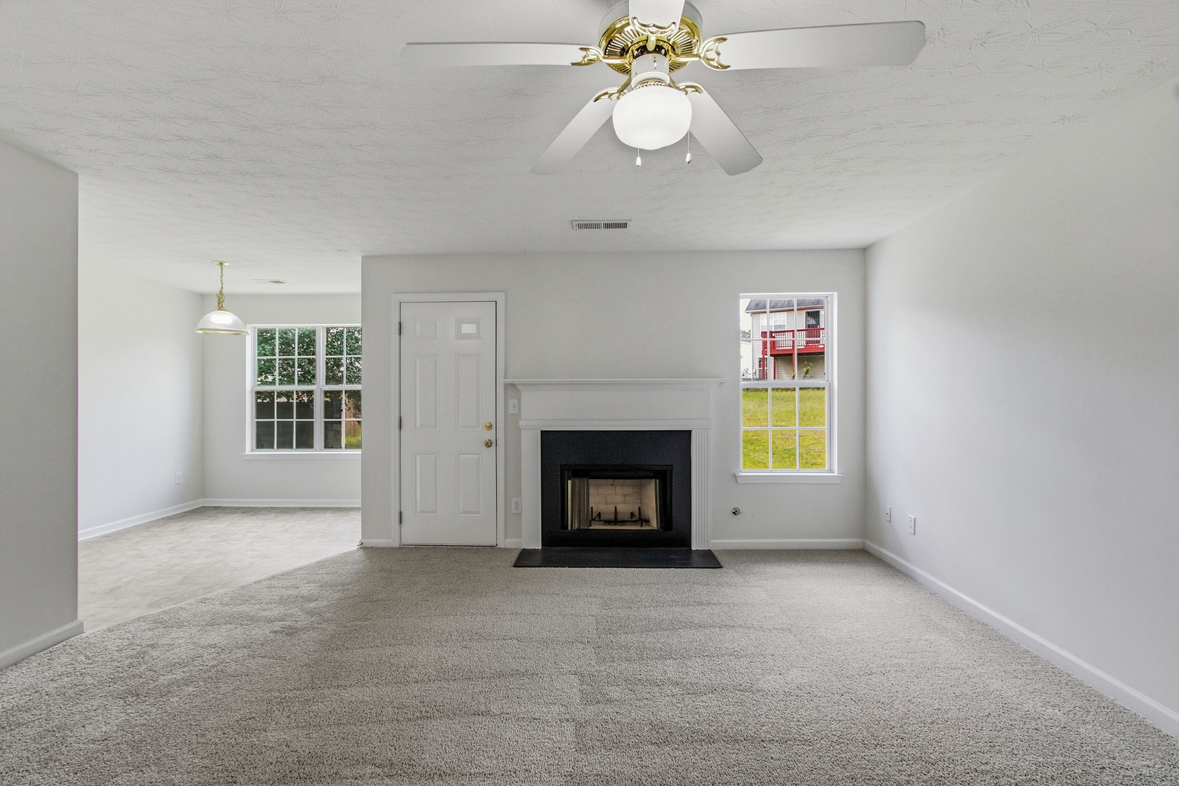 Photo 6 of 33 of 2571 S Hills, Riverdale, GA