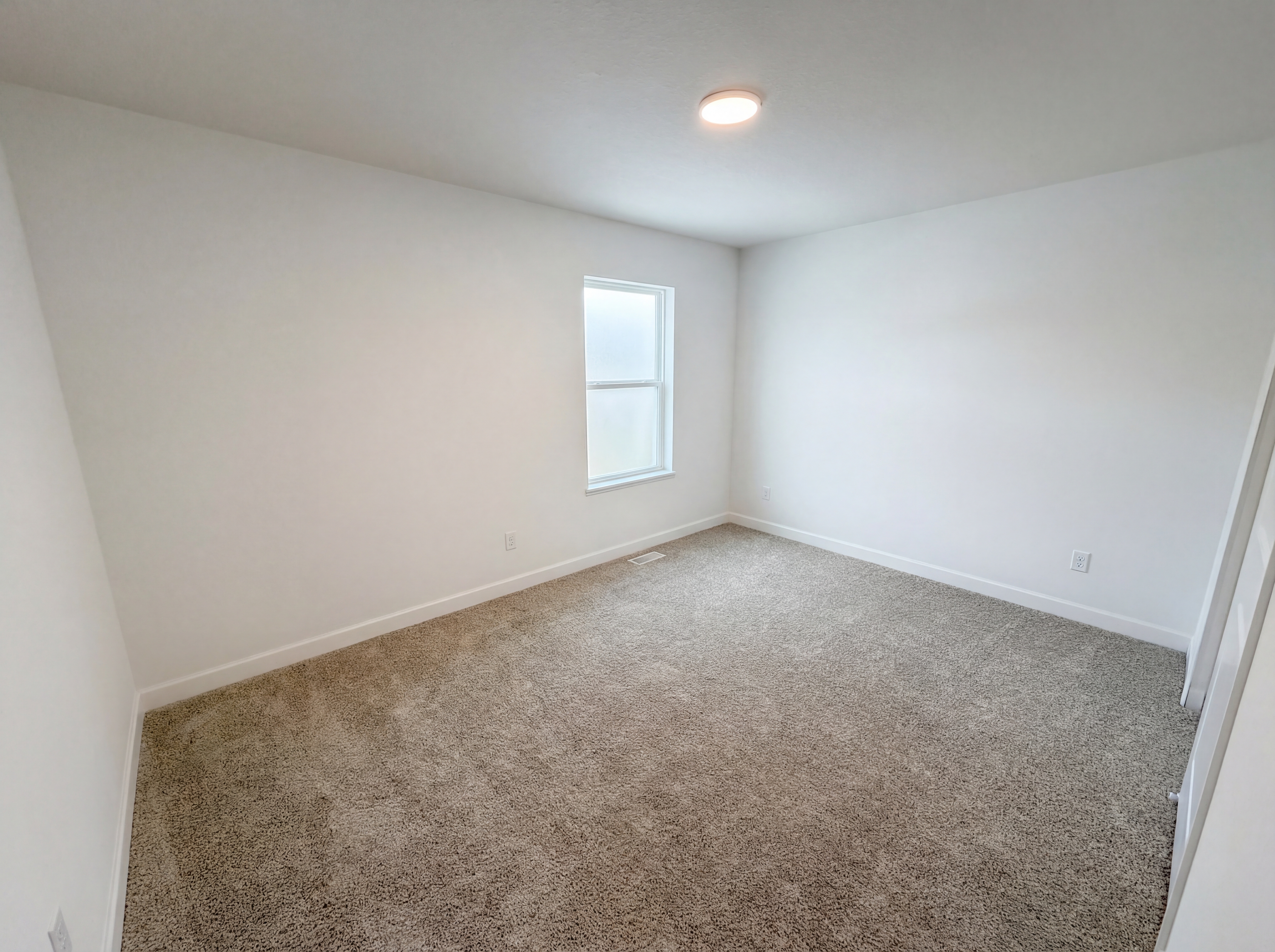 Photo 16 of 22 of 3022 Basswood St, Little Canada, MN