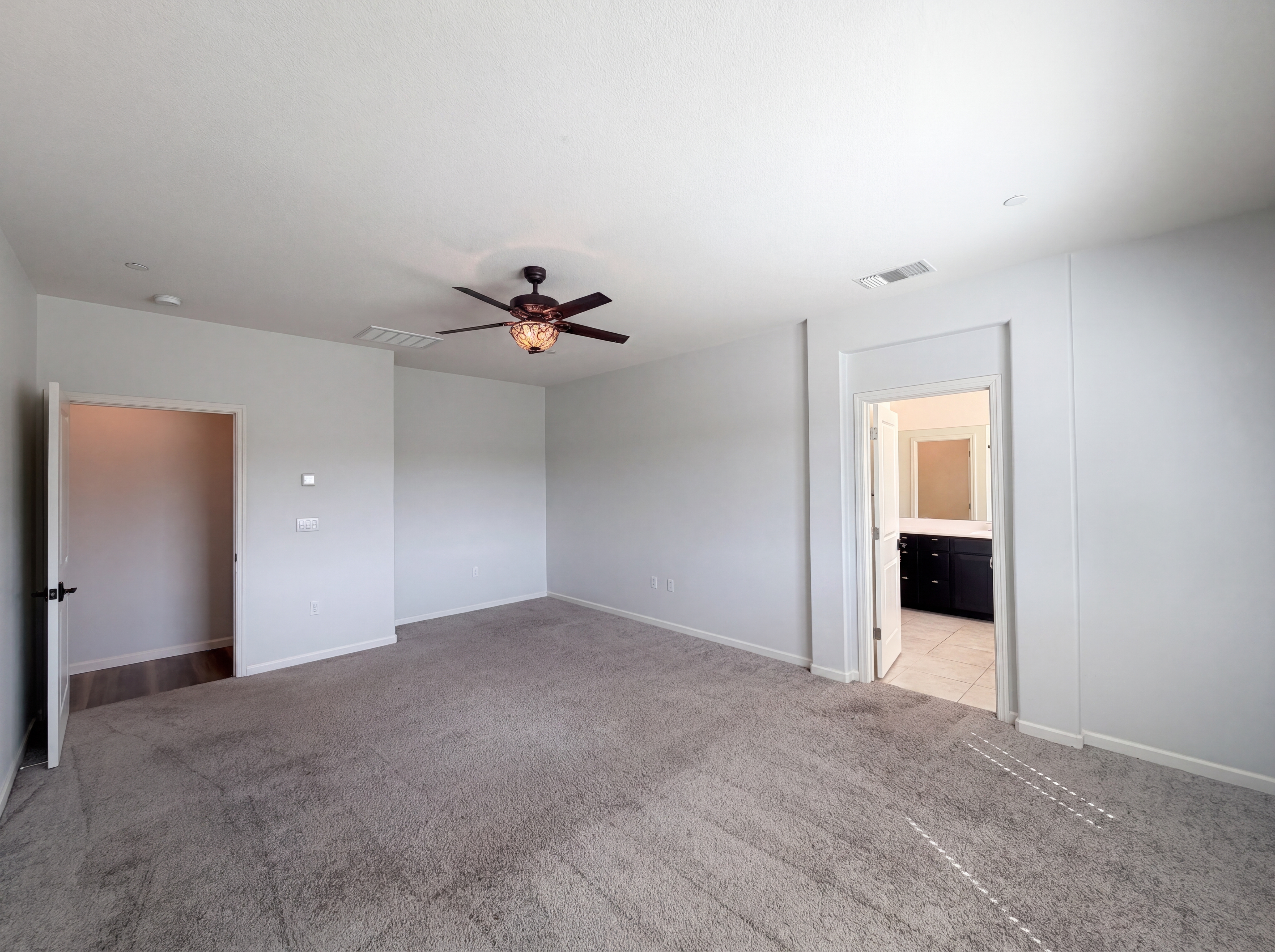 Photo 18 of 54 of 1187 Bordeaux Ct, Olivehurst, CA