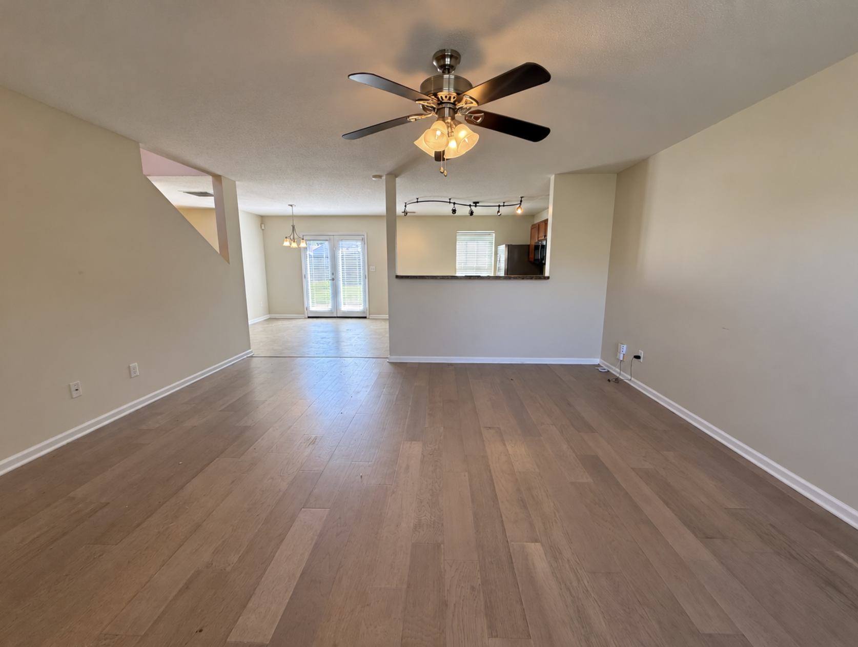 Photo 8 of 21 of 2516 Boxford Ln, Cordova, TN