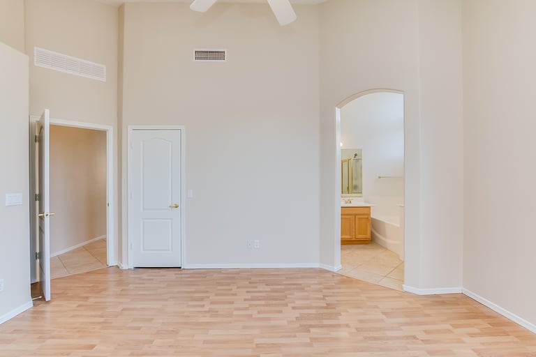 Photo 16 of 32 - 6610 W Tether Trl, Phoenix, AZ 85083