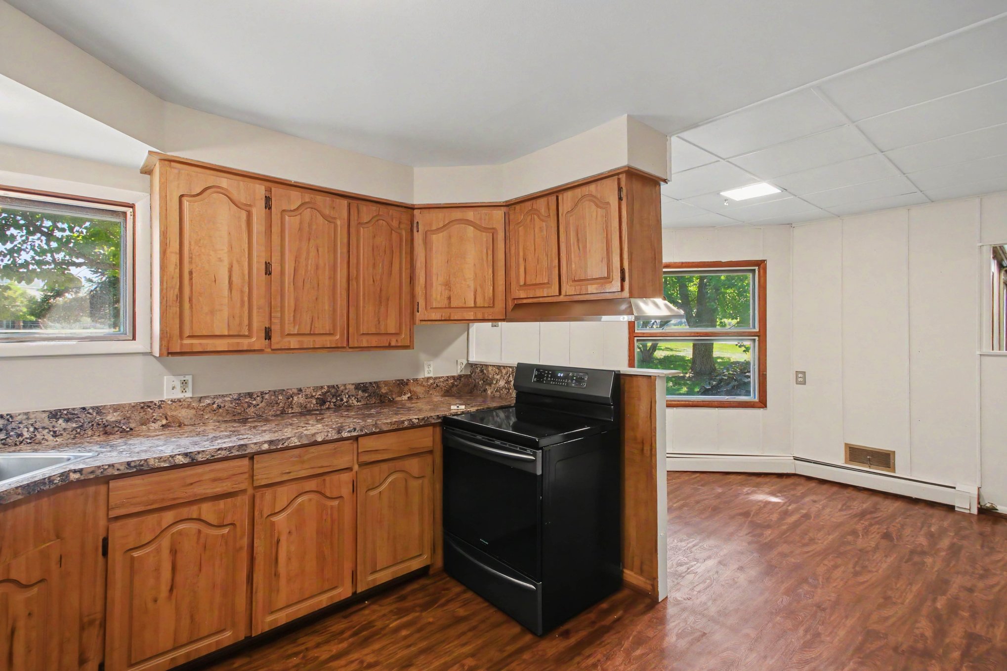 Photo 11 of 23 of 7800 W Sharpe Rd, Fowlerville, MI