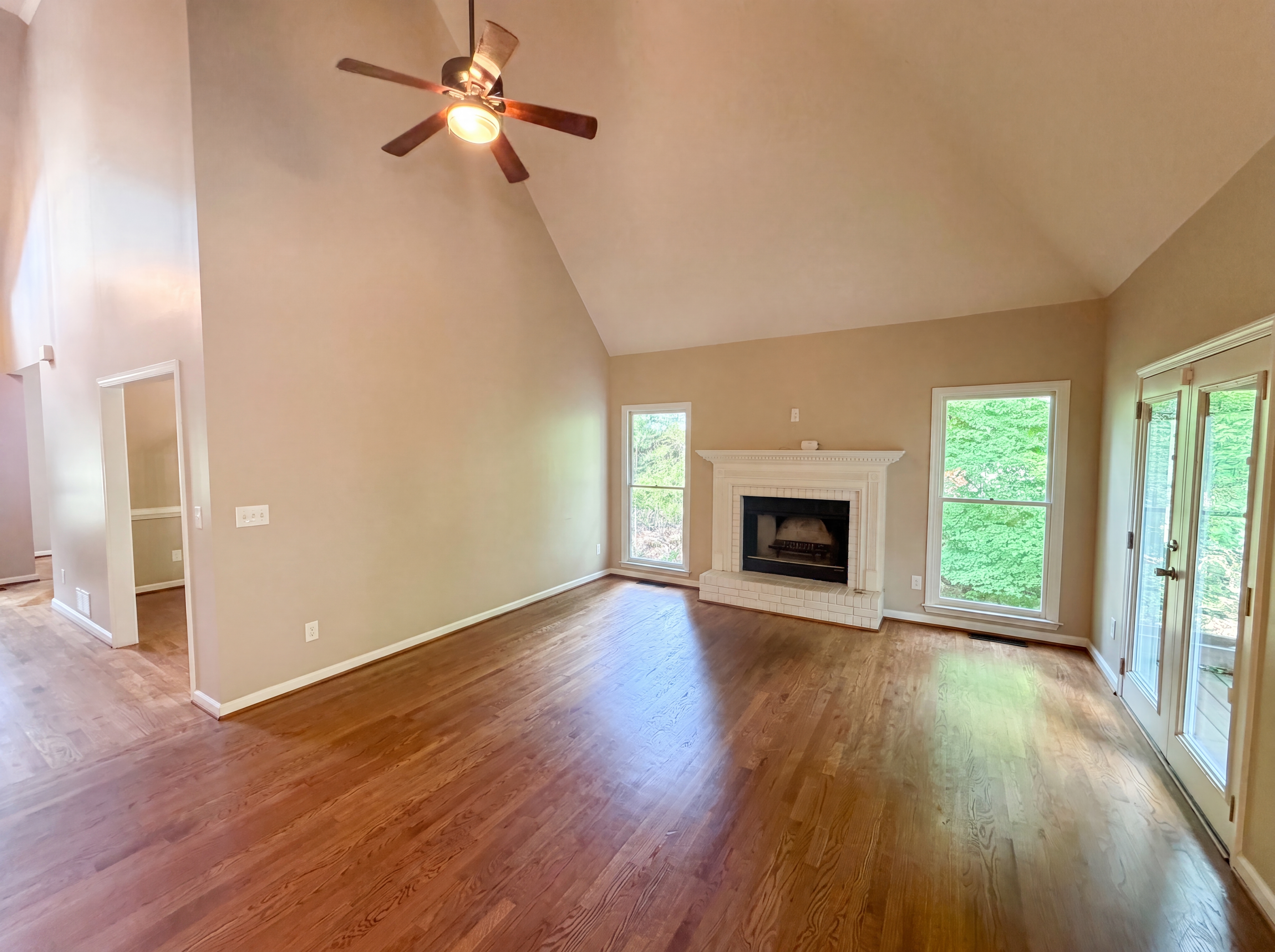 Photo 7 of 34 of 2299 Camden Dr SW, Marietta, GA