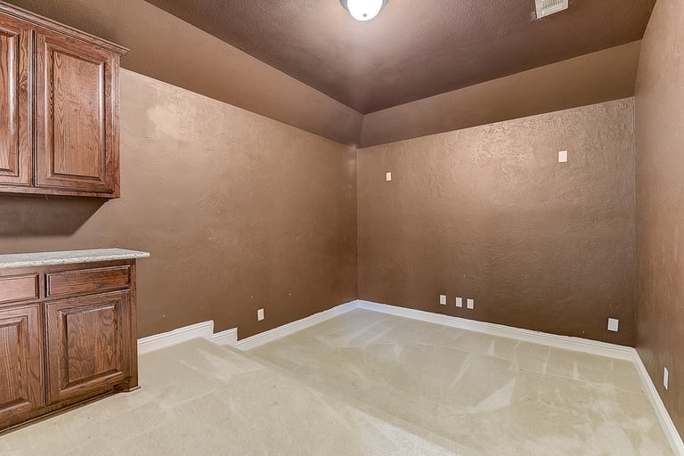 Photo 18 of 42 - 8305 Foothill Dr, Plano, TX 75024