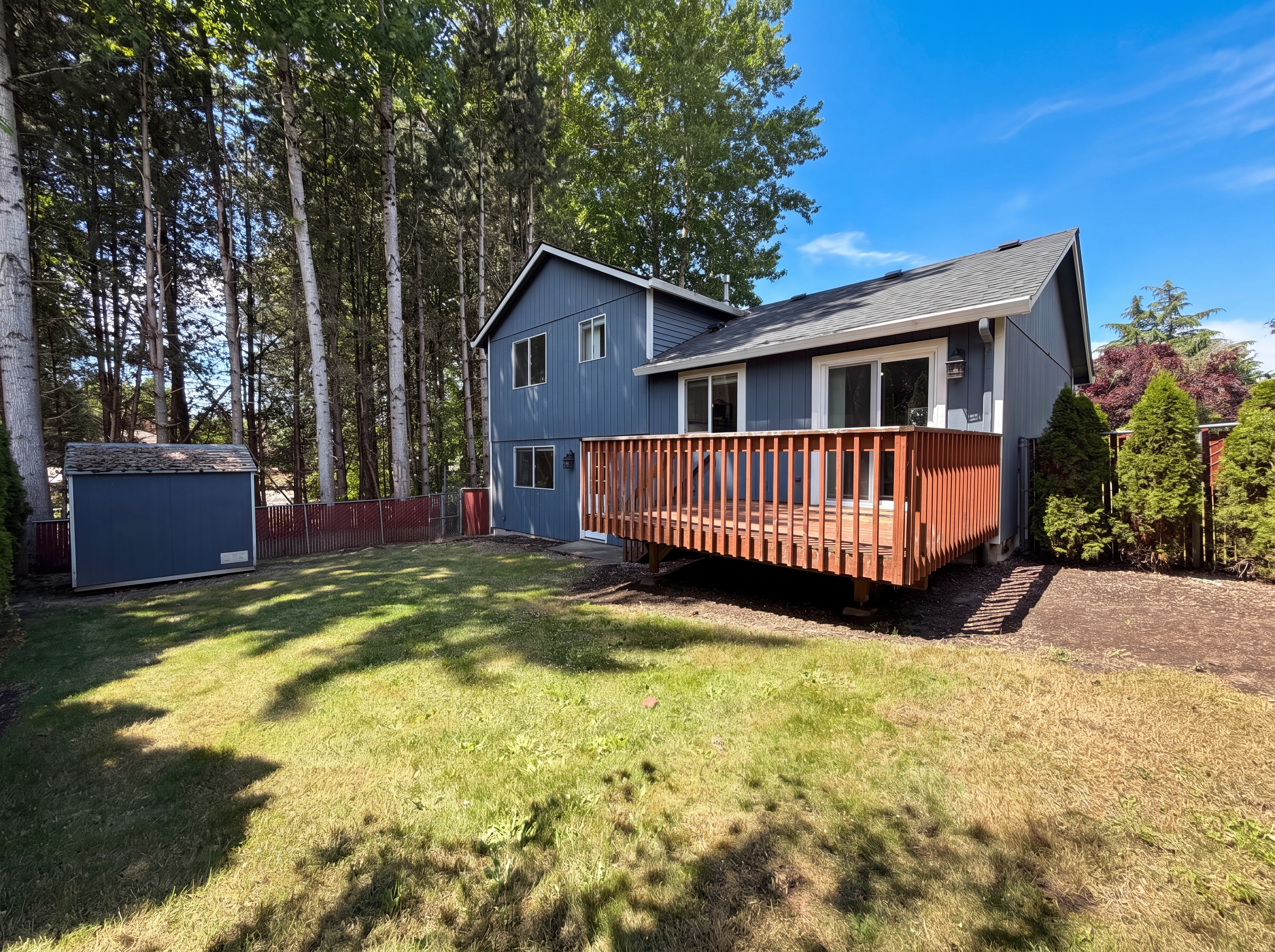 Photo 14 of 18 of 20860 SW Parker Ct, Beaverton, OR
