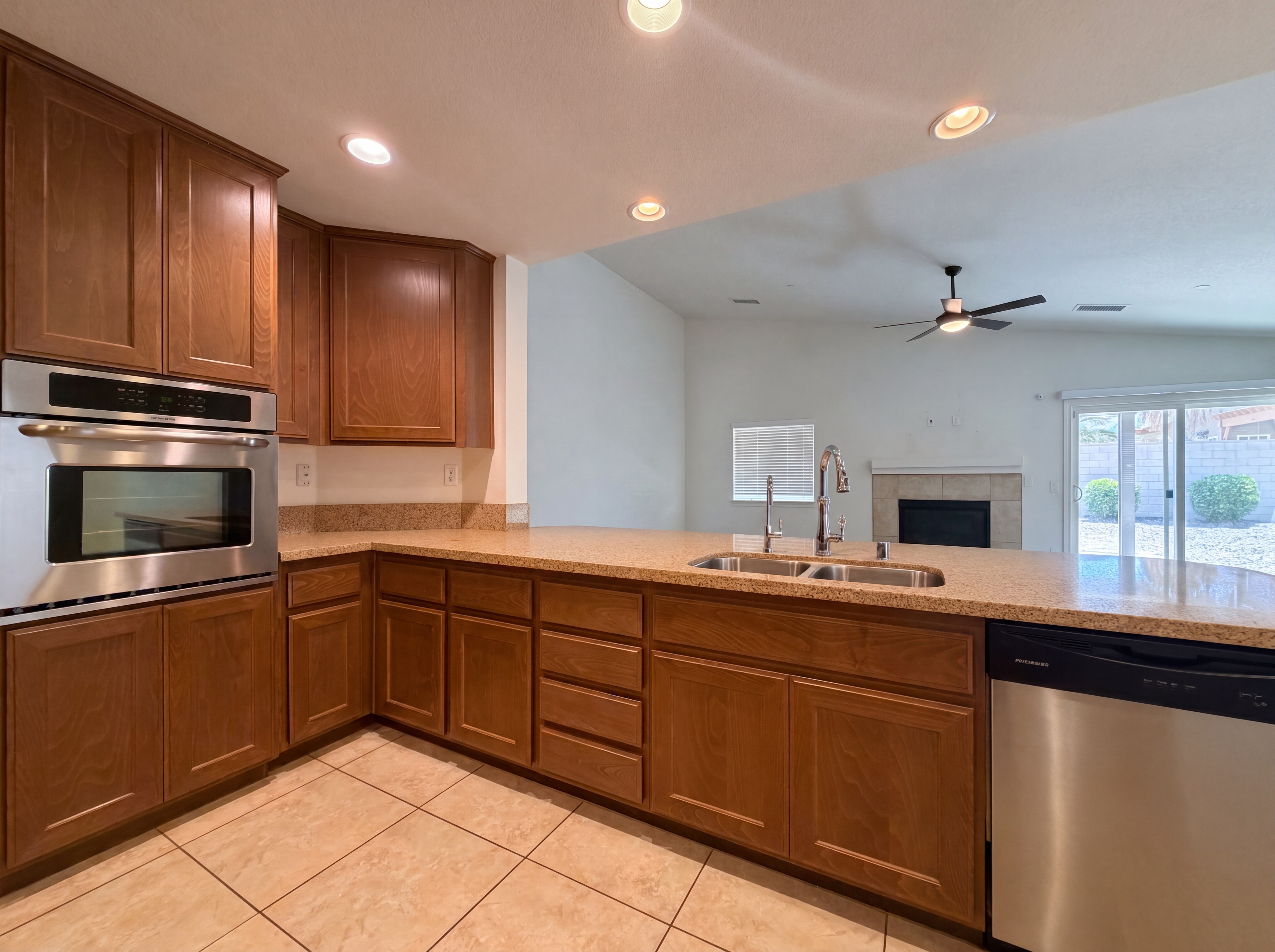 Photo 12 of 27 of 5654 Forry Ct, Lancaster, CA