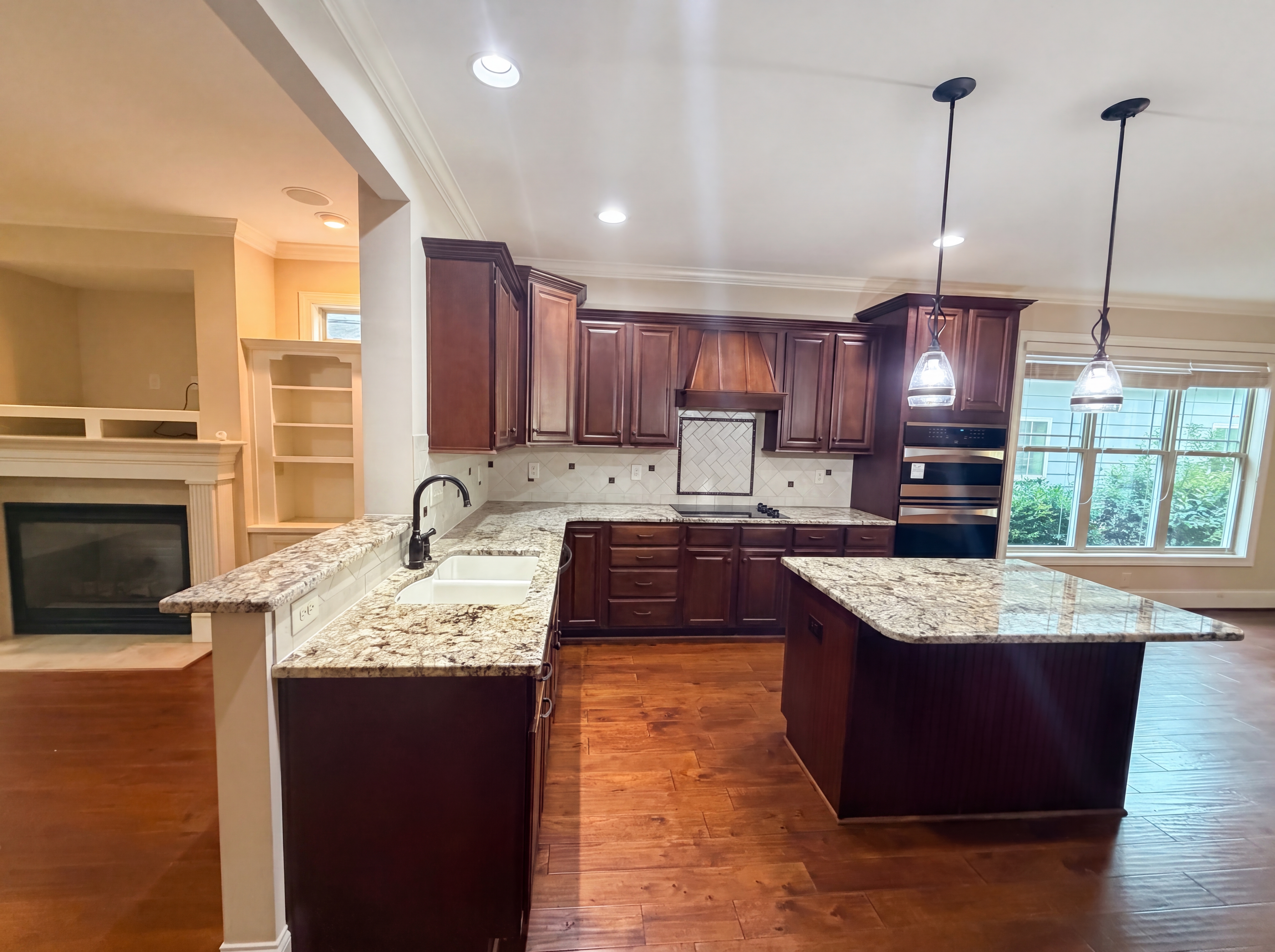 Photo 6 of 22 of 1214 Ileagnes Rd, Raleigh, NC