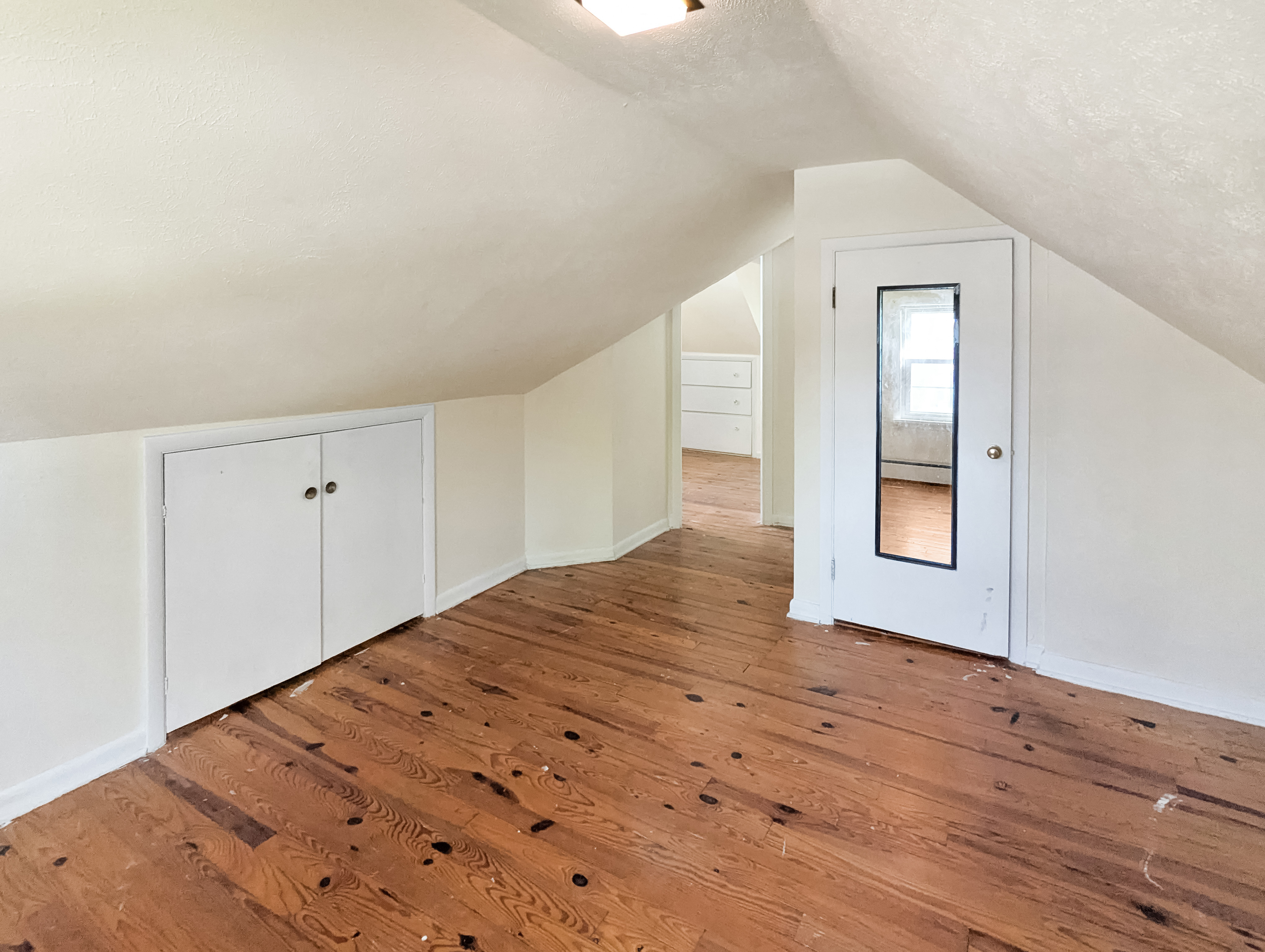 Photo 19 of 22 of 4135 Eastway Rd, Cleveland, OH