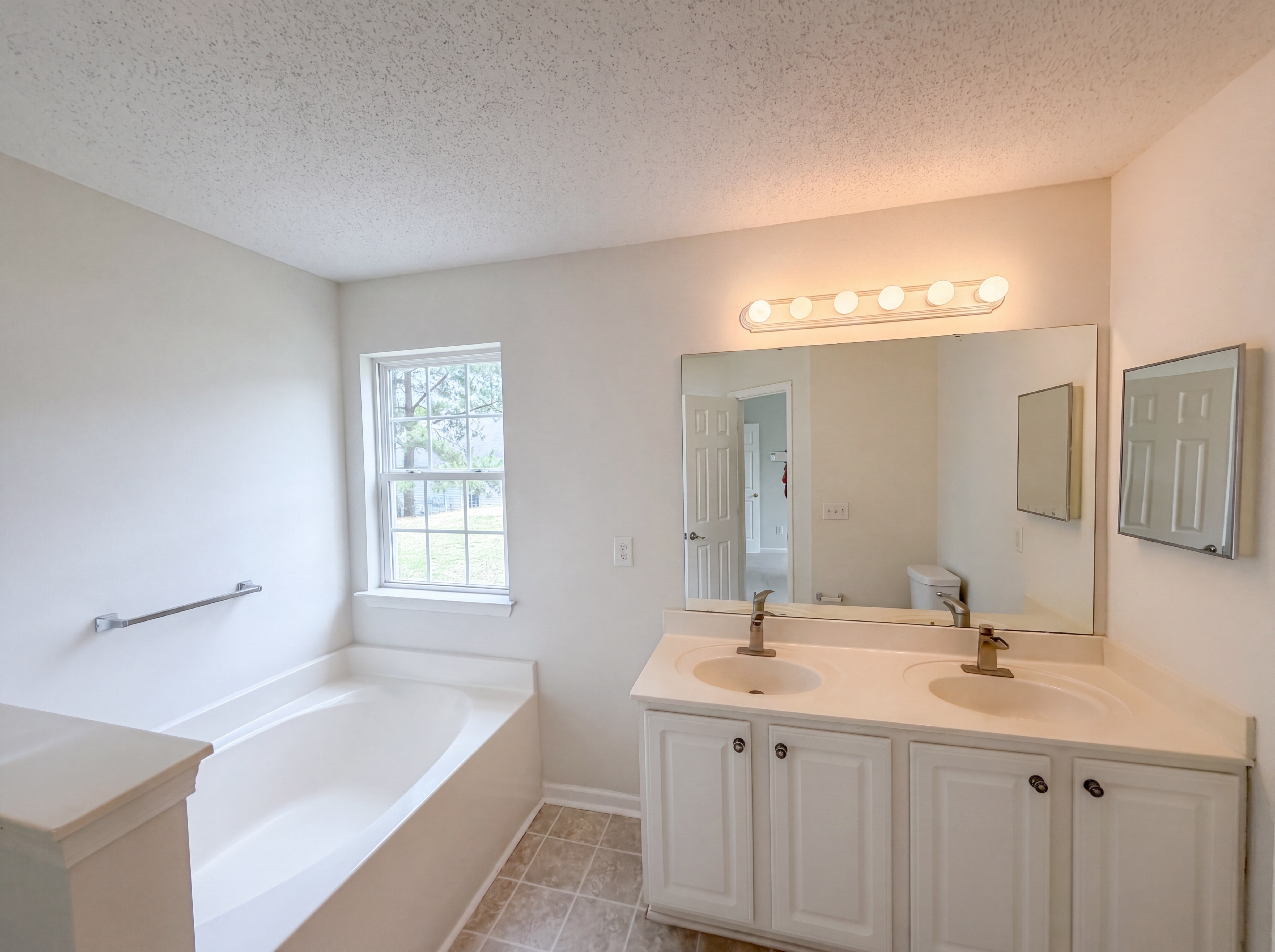 Photo 11 of 18 of 1841 Mission Oaks St, Kannapolis, NC