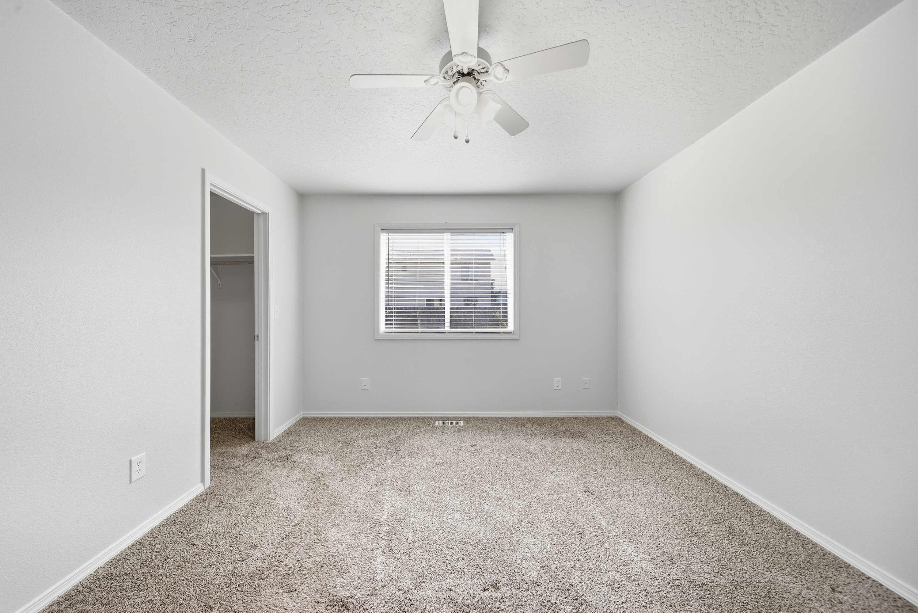 Photo 9 of 26 of 2419 E Maryland Ave, Nampa, ID
