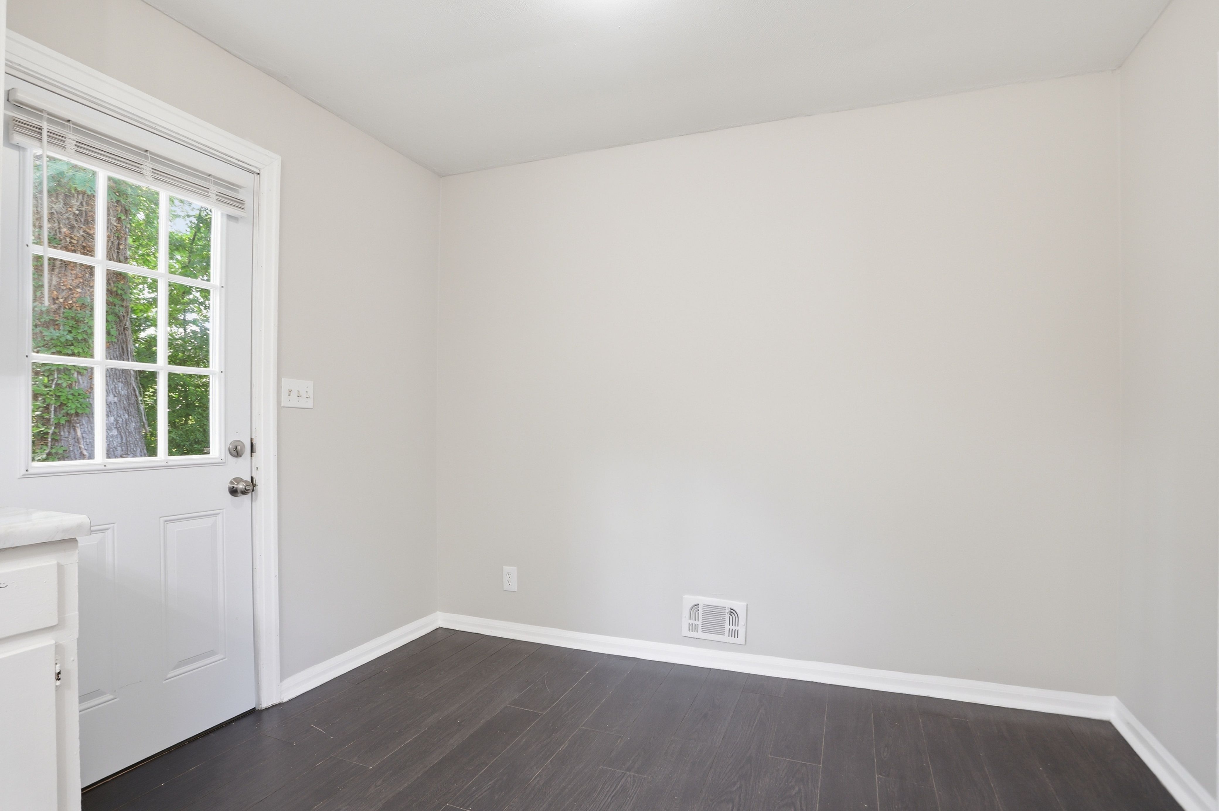 Photo 14 of 22 of 4570 Old Cowan Rd, Acworth, GA