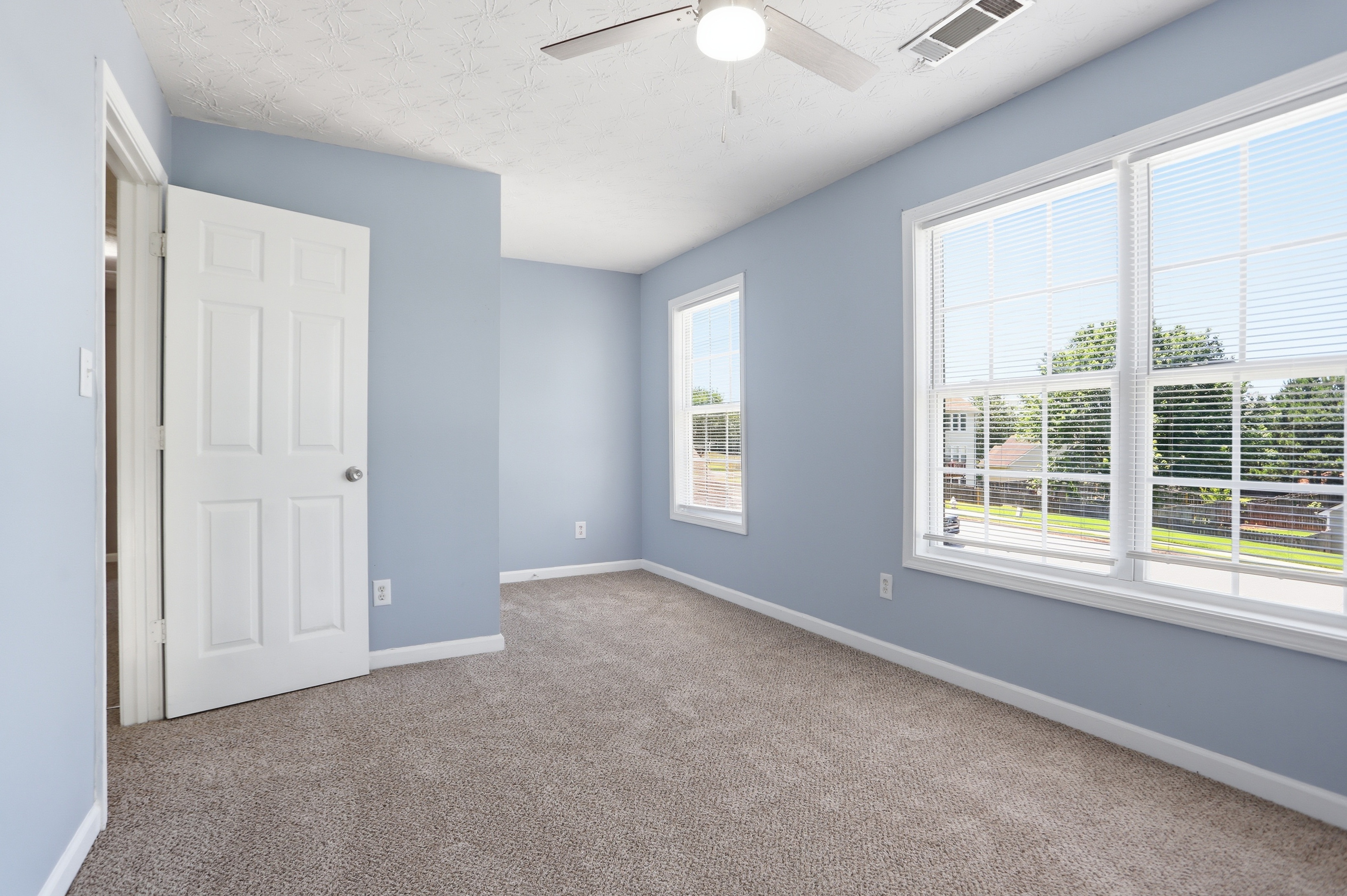 Photo 17 of 36 of 1241 Pine Acre Dr, Sugar Hill, GA