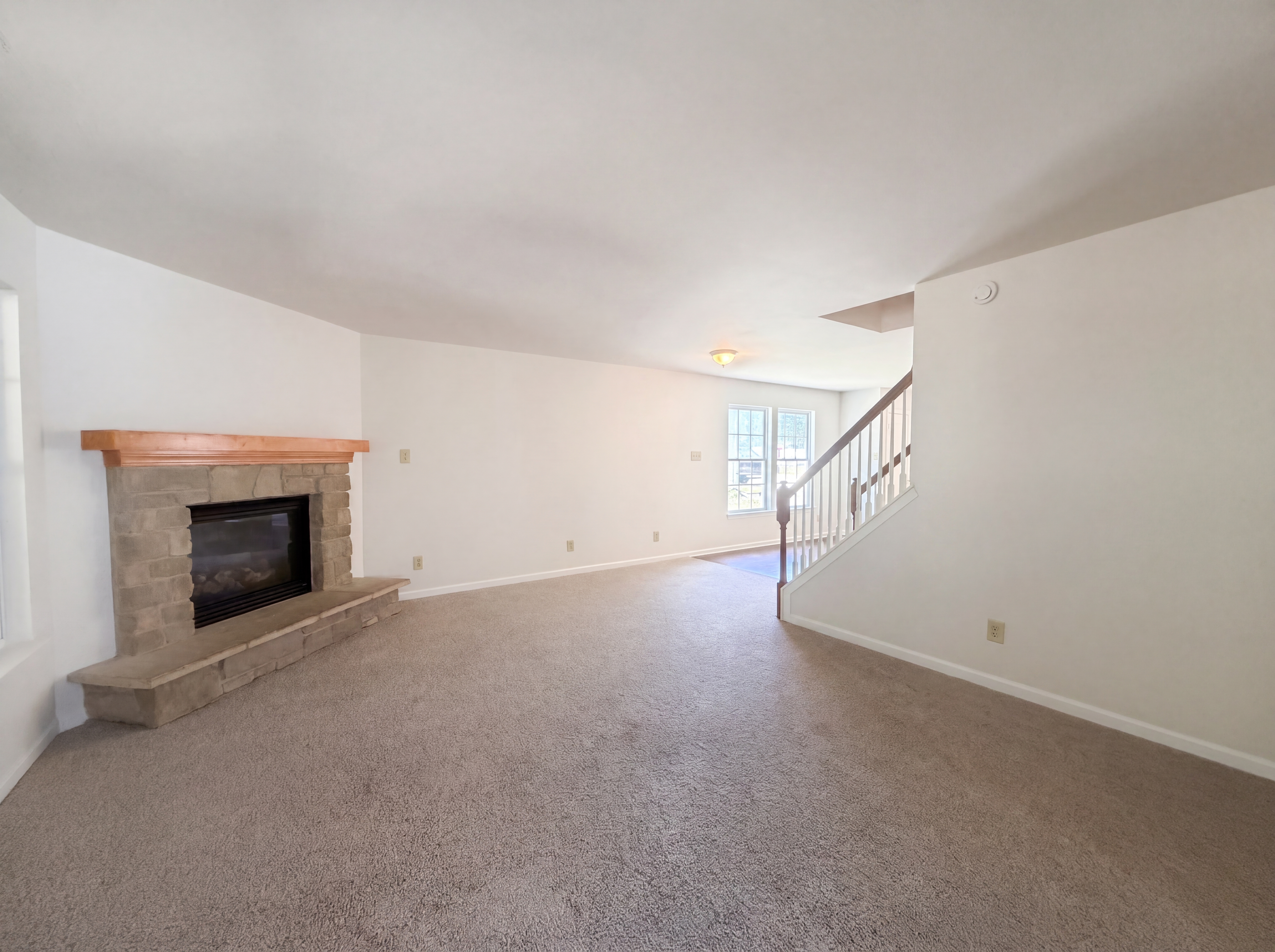 Photo 3 of 18 of 6734 Wandering Creek Dr, Charlotte, NC