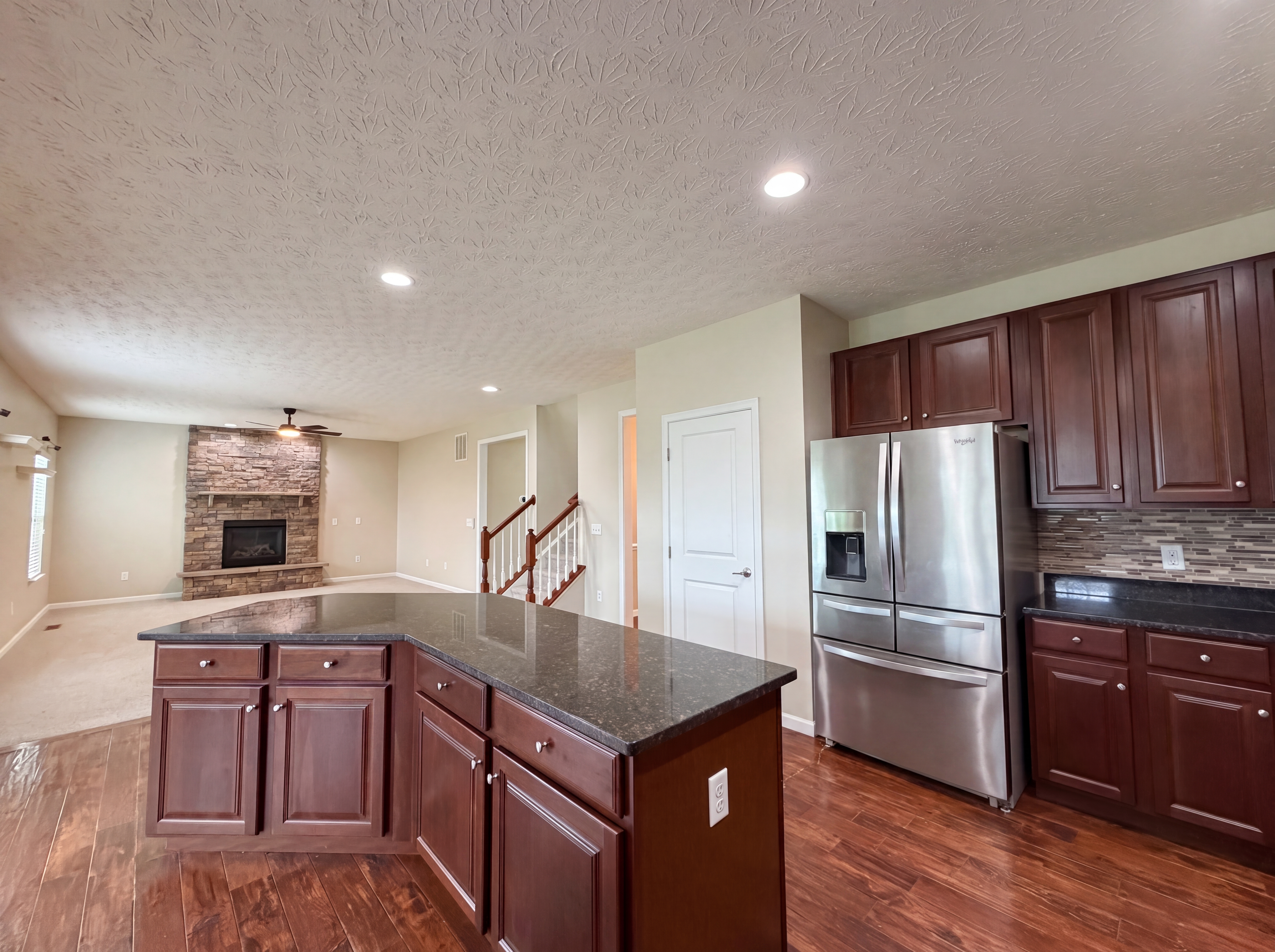 Photo 12 of 37 of 7533 Cherokee Ln, Liberty Township, OH