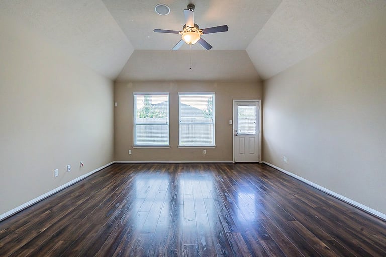Photo 5 of 24 - 24627 Colonial Maple Dr, Katy, TX 77493
