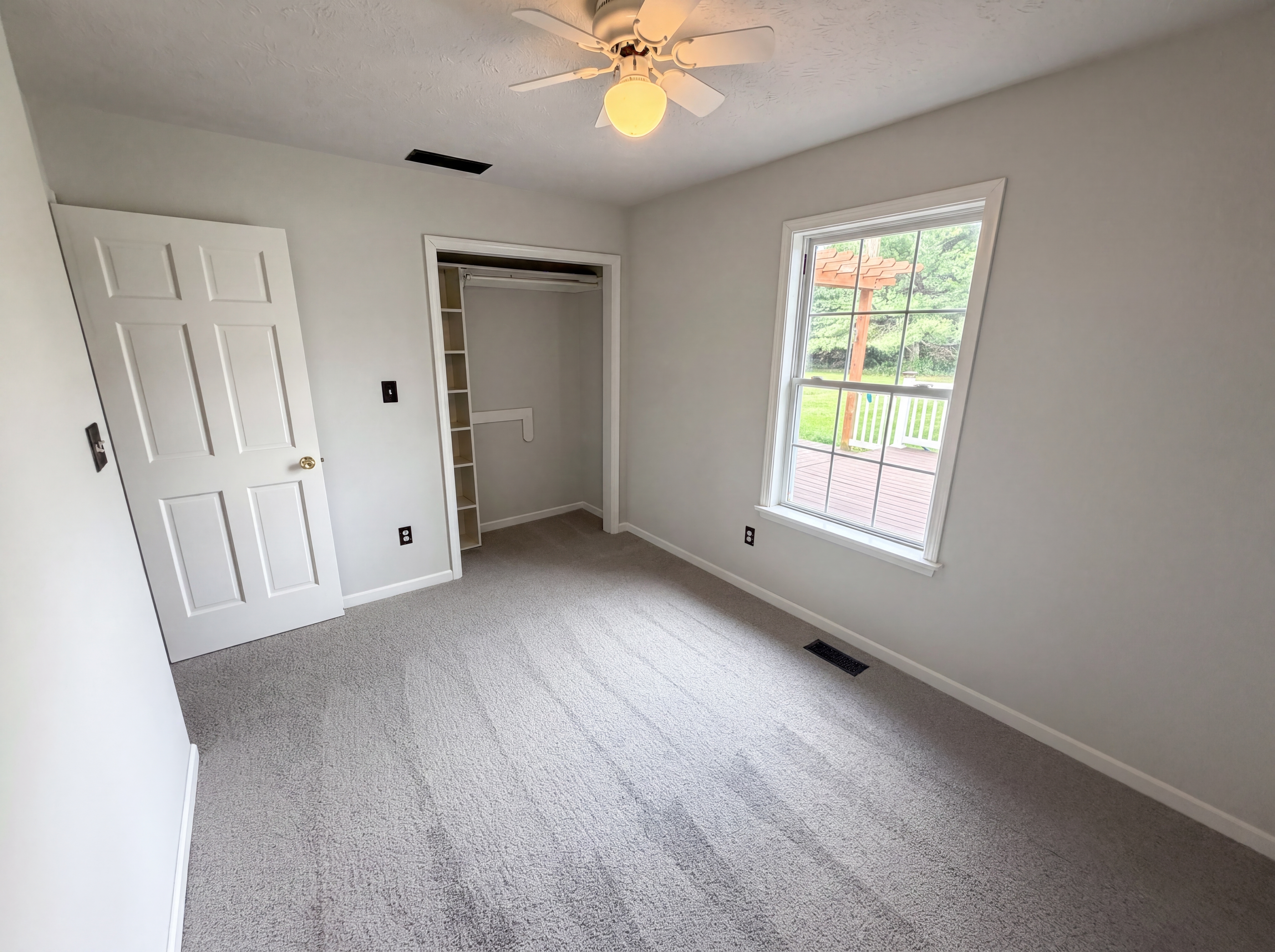 Photo 11 of 26 of 3646 Meadowlark Ln, Brownsburg, IN