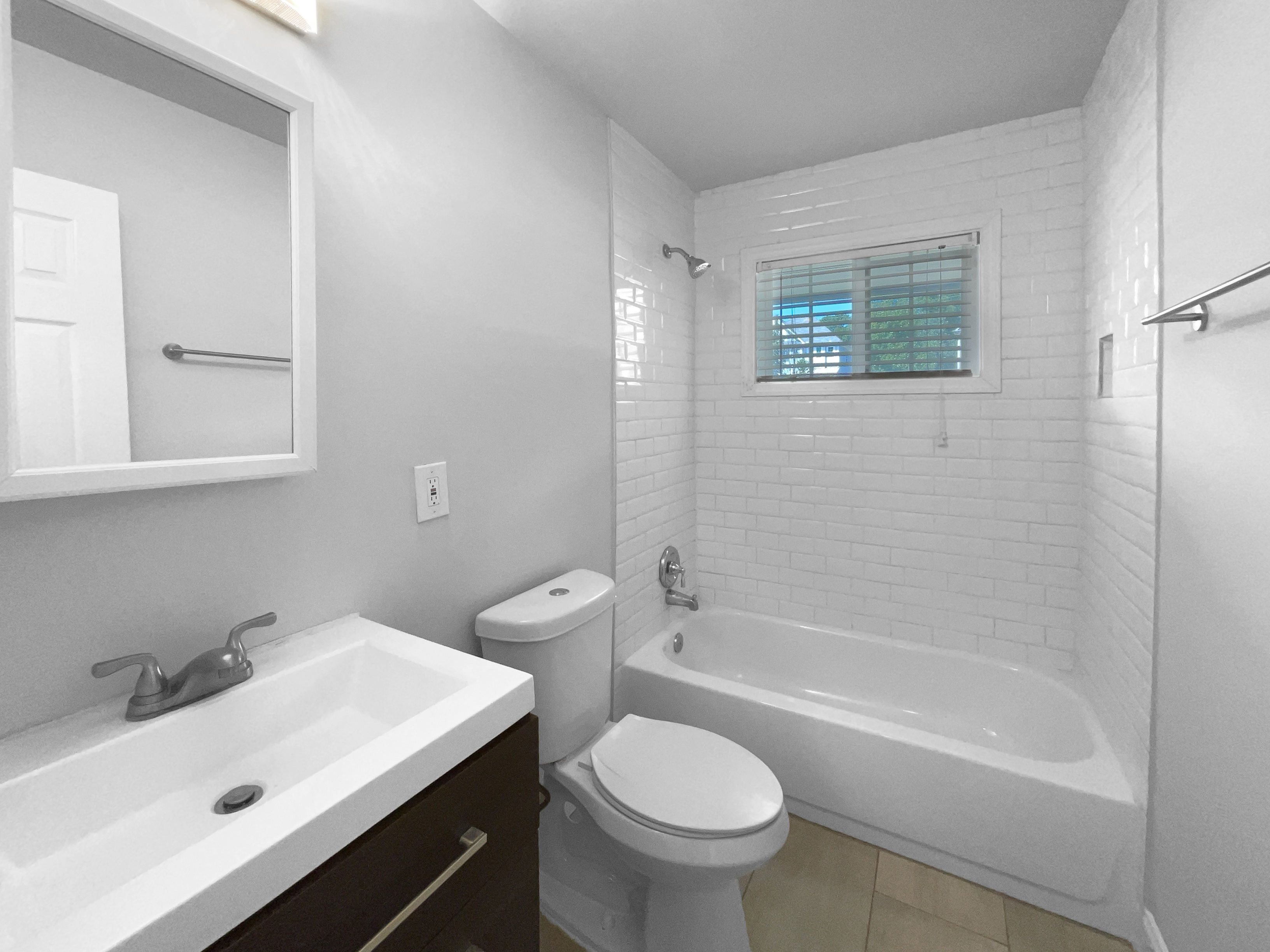Photo 7 of 25 of 2653 Tilson Rd, Decatur, GA