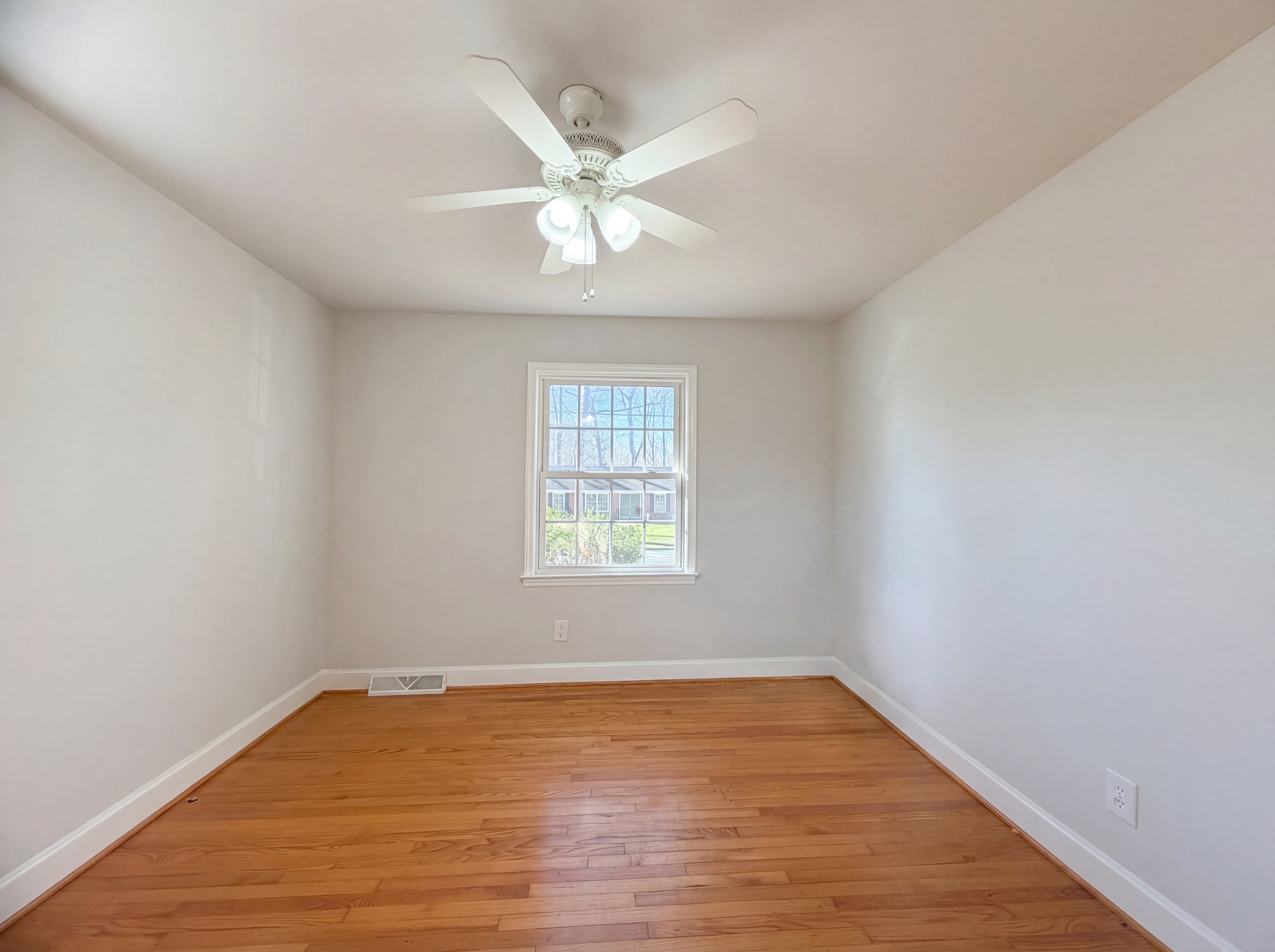 Photo 15 of 21 of 1512 Buckingham Ave, Gastonia, NC