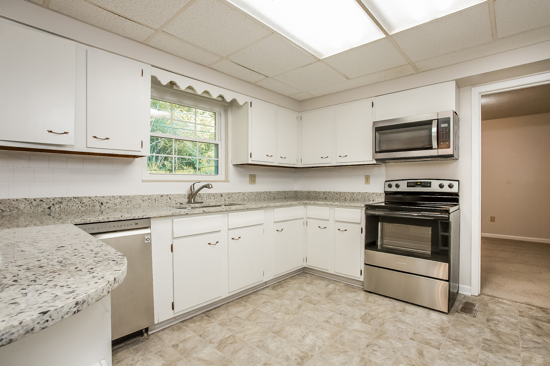 Photo 7 of 22 of 214 Meadow Ln, La Follette, TN