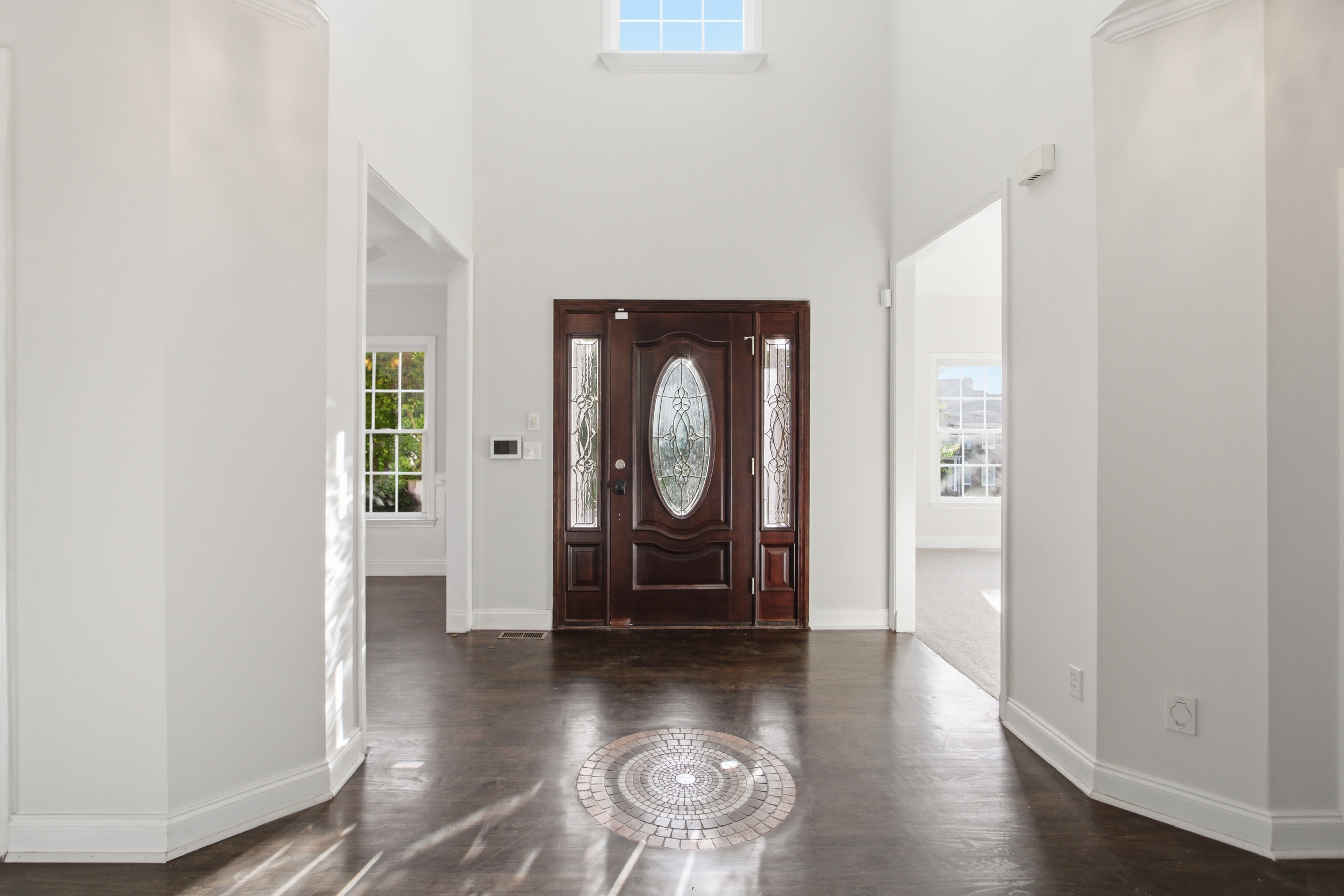 Photo 5 of 61 of 1028 River Forest Pt, Lawrenceville, GA