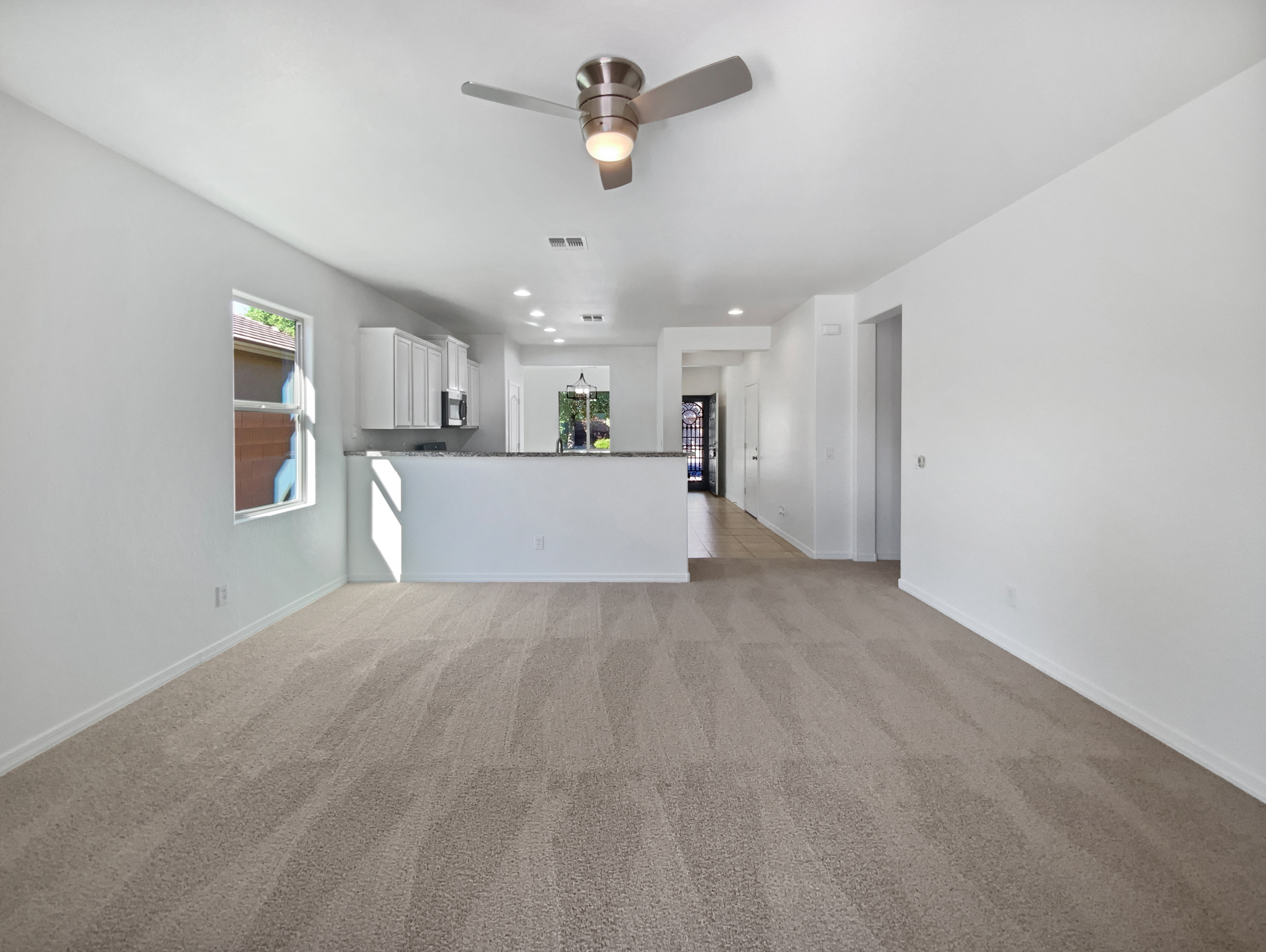 Photo 8 of 17 of 42549 W Monteverde Dr, Maricopa, AZ