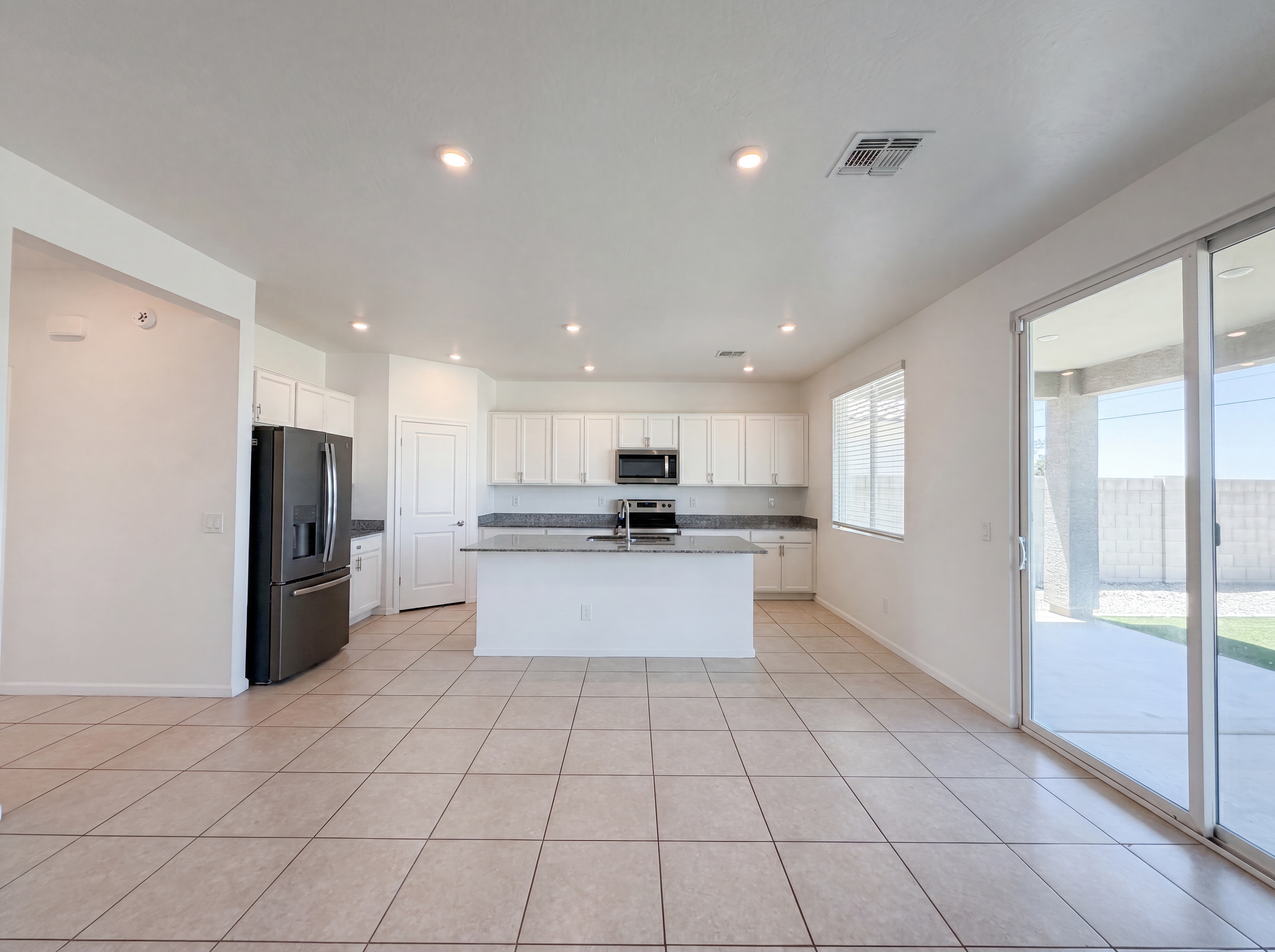 Photo 2 of 24 of 2040 E Piedmont Pl, Casa Grande, AZ