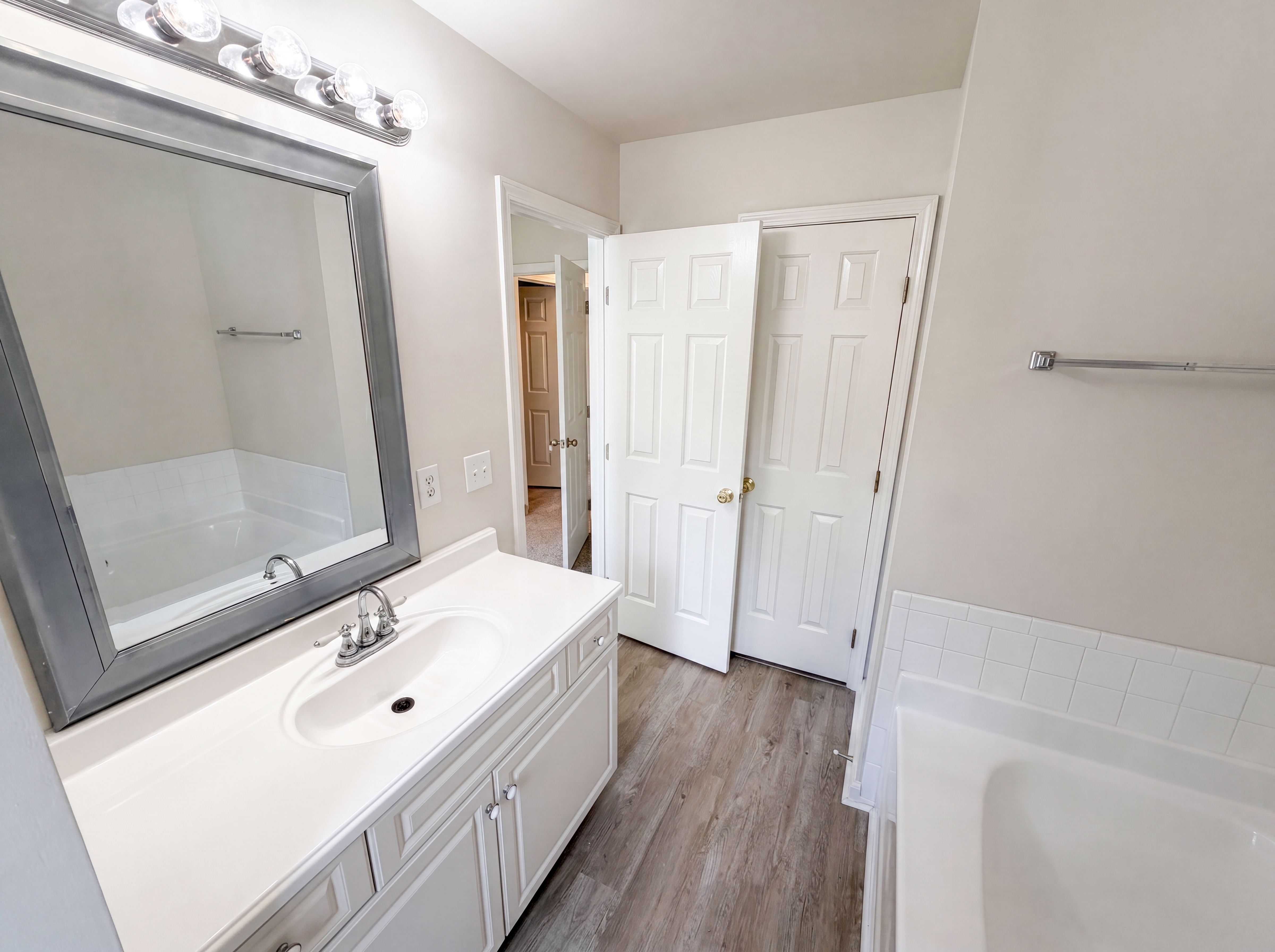 Photo 20 of 25 of 11805 Guildhall Ln, Charlotte, NC