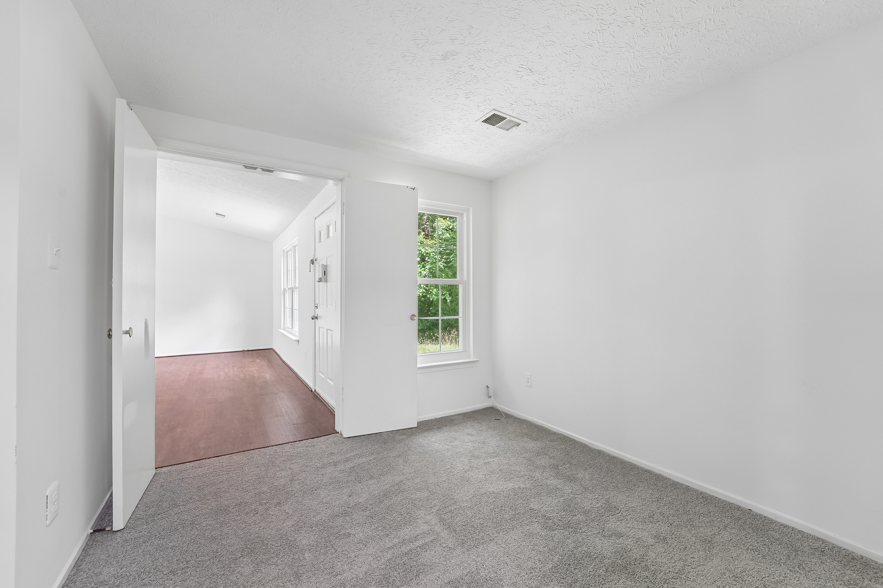 Photo 15 of 19 of 1502 Clearfield Cir, Severn, MD