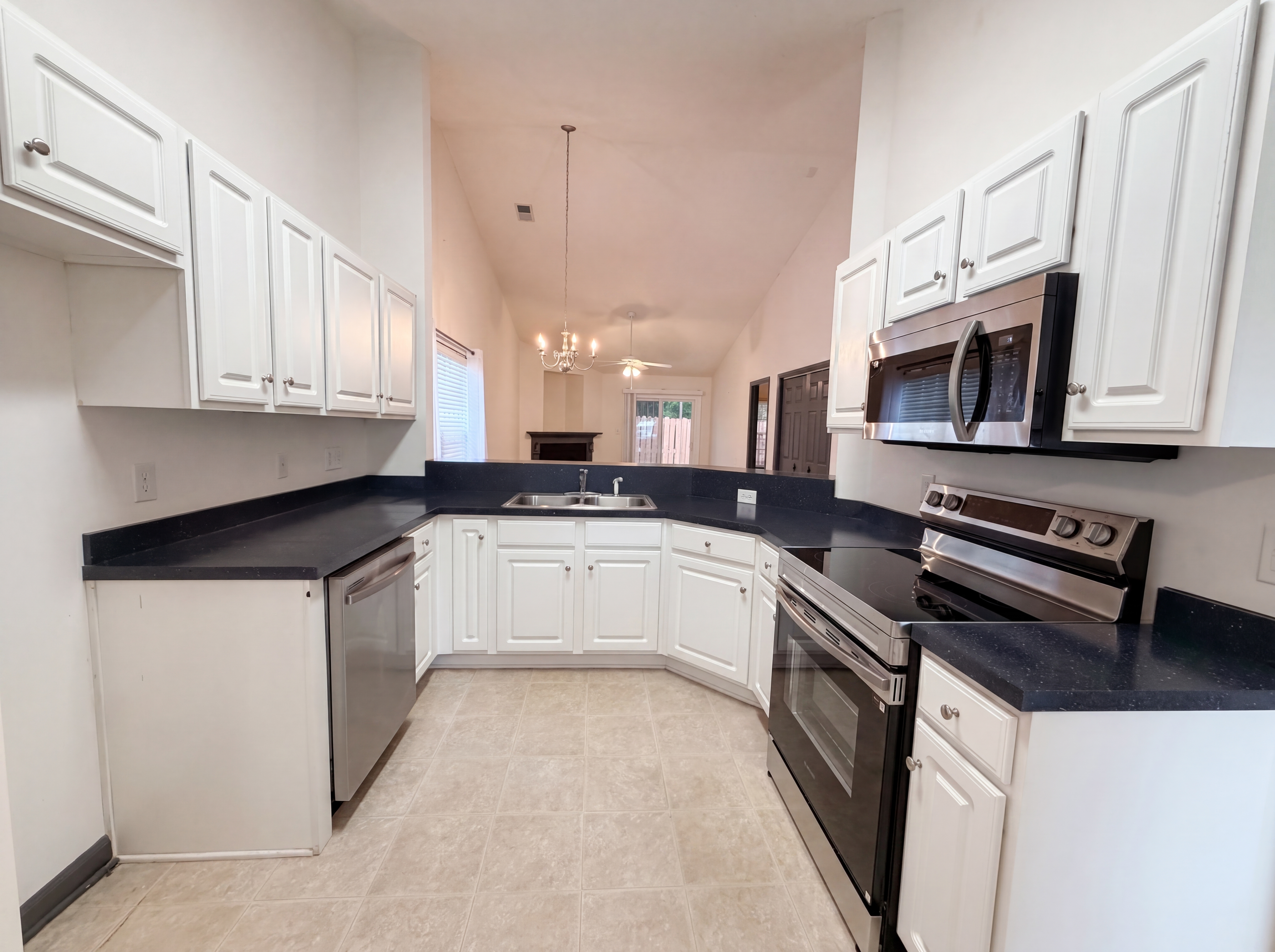 Photo 2 of 25 of 129 Weatherstone Rd, Lexington, SC
