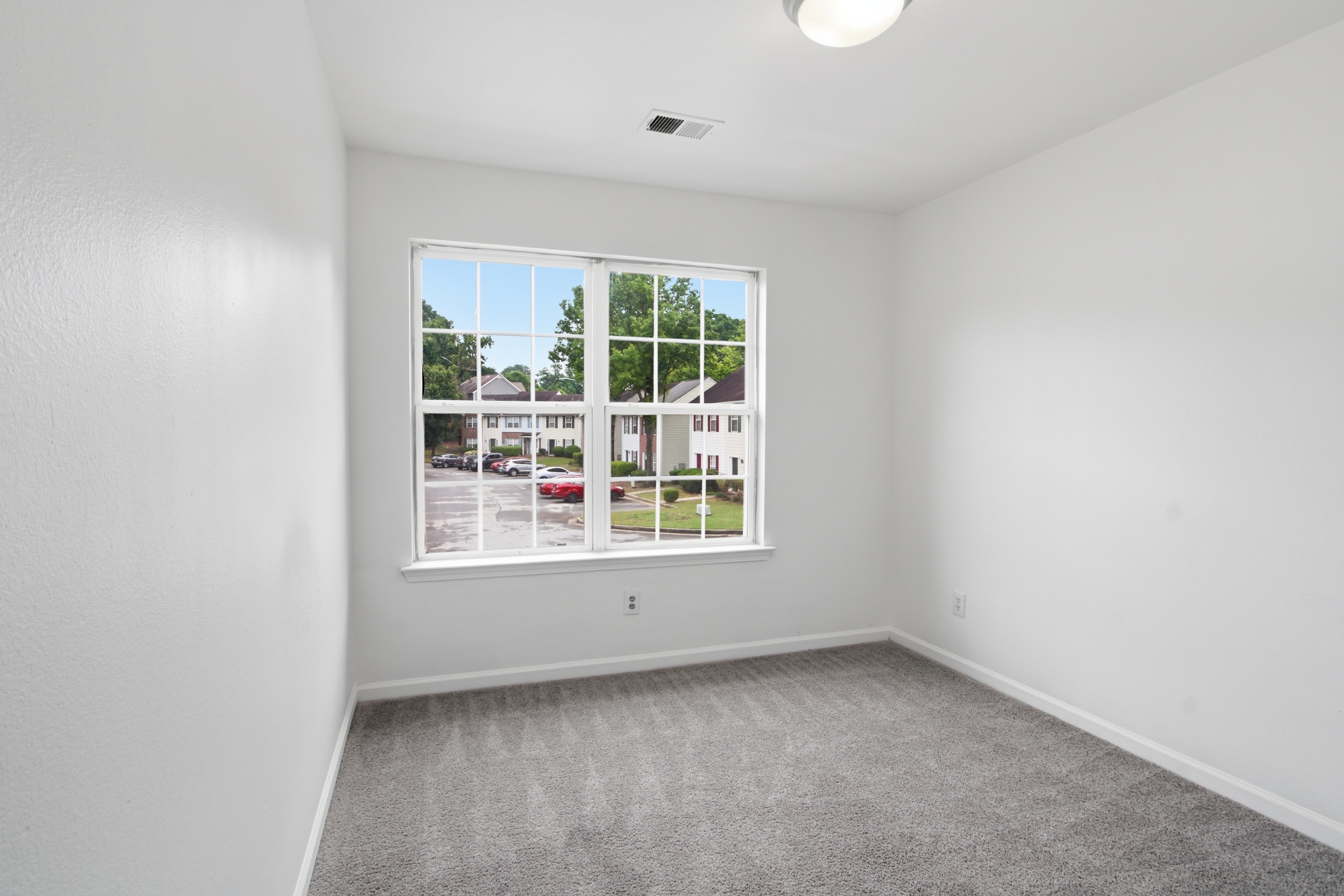 Photo 16 of 27 of 2025 Shawn Wayne Cir SE, Atlanta, GA