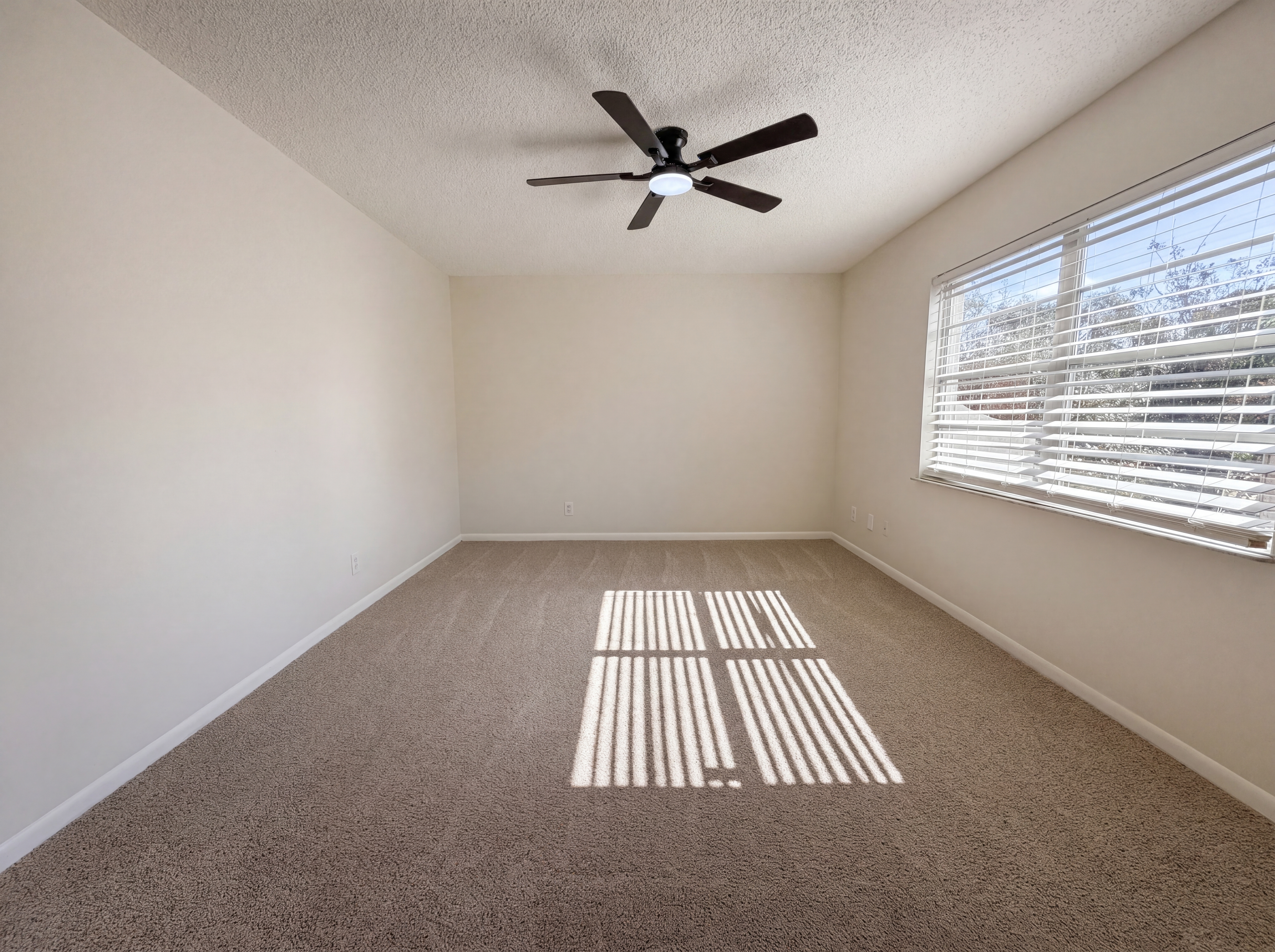 Photo 11 of 22 of 8351 Kipling Ct, Jacksonville, FL