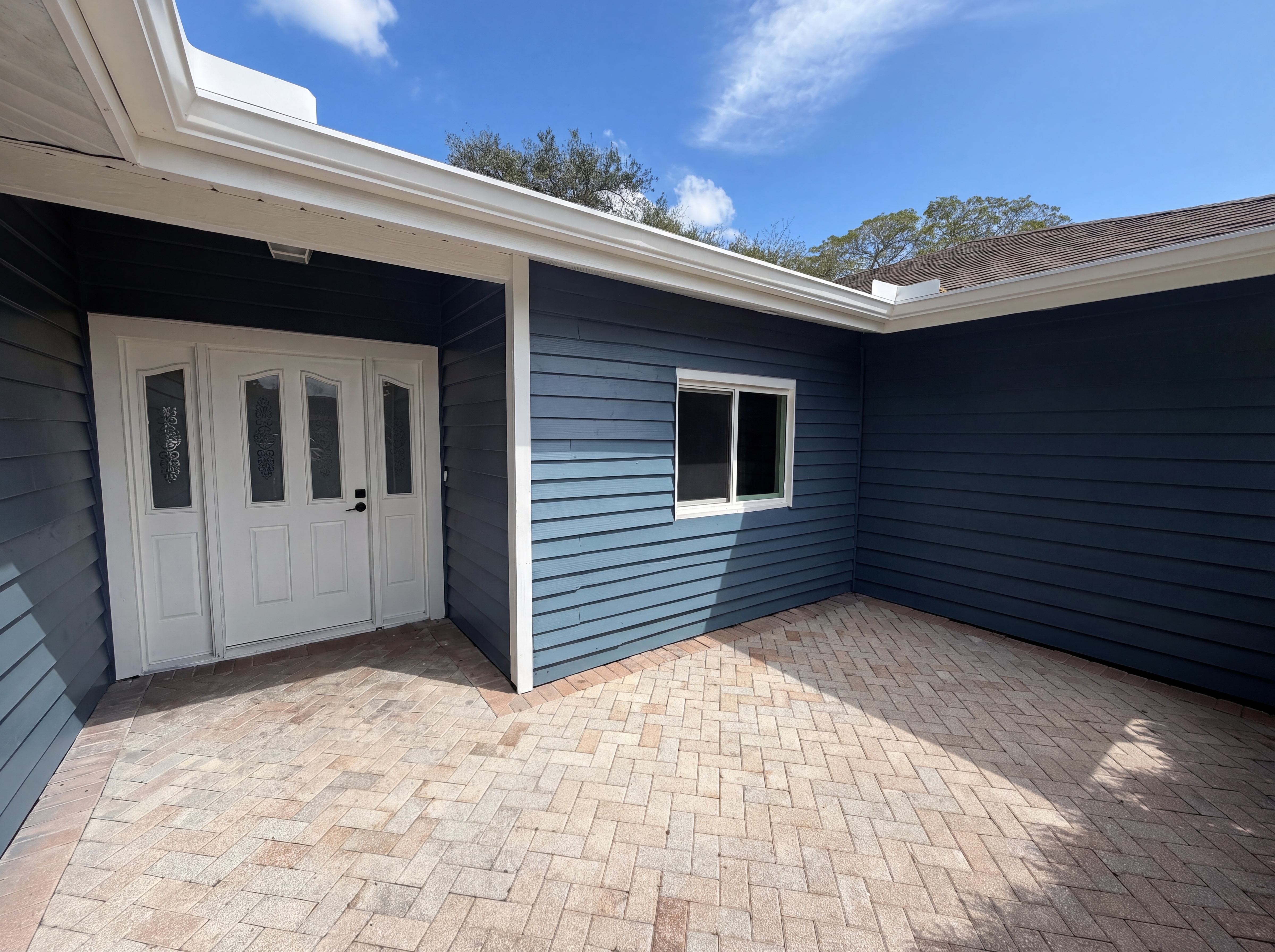 Photo 41 of 50 of 5609 Executive Dr, New Port Richey, FL