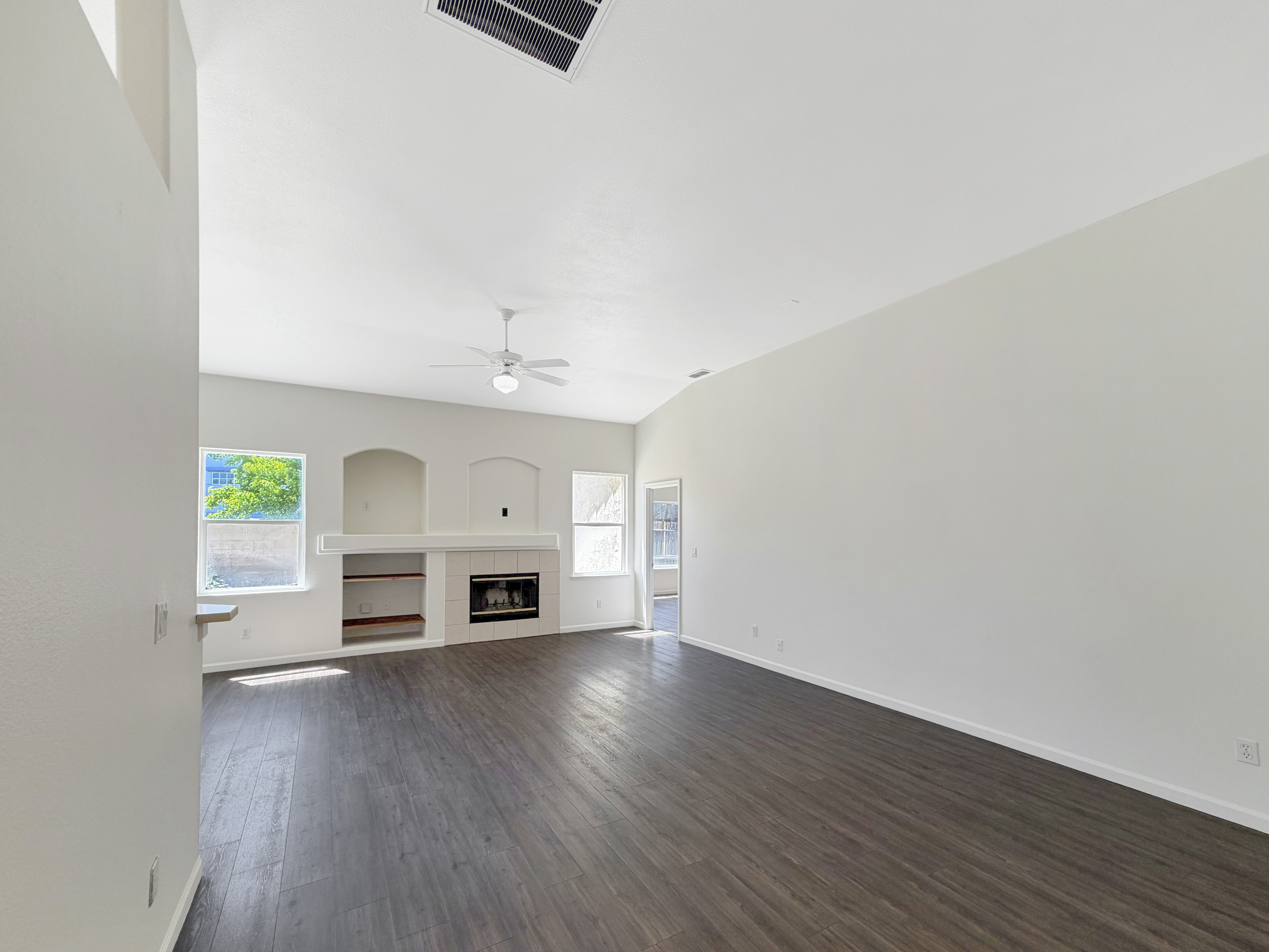 Photo 3 of 29 of 3990 Black Butte Cir, Stockton, CA