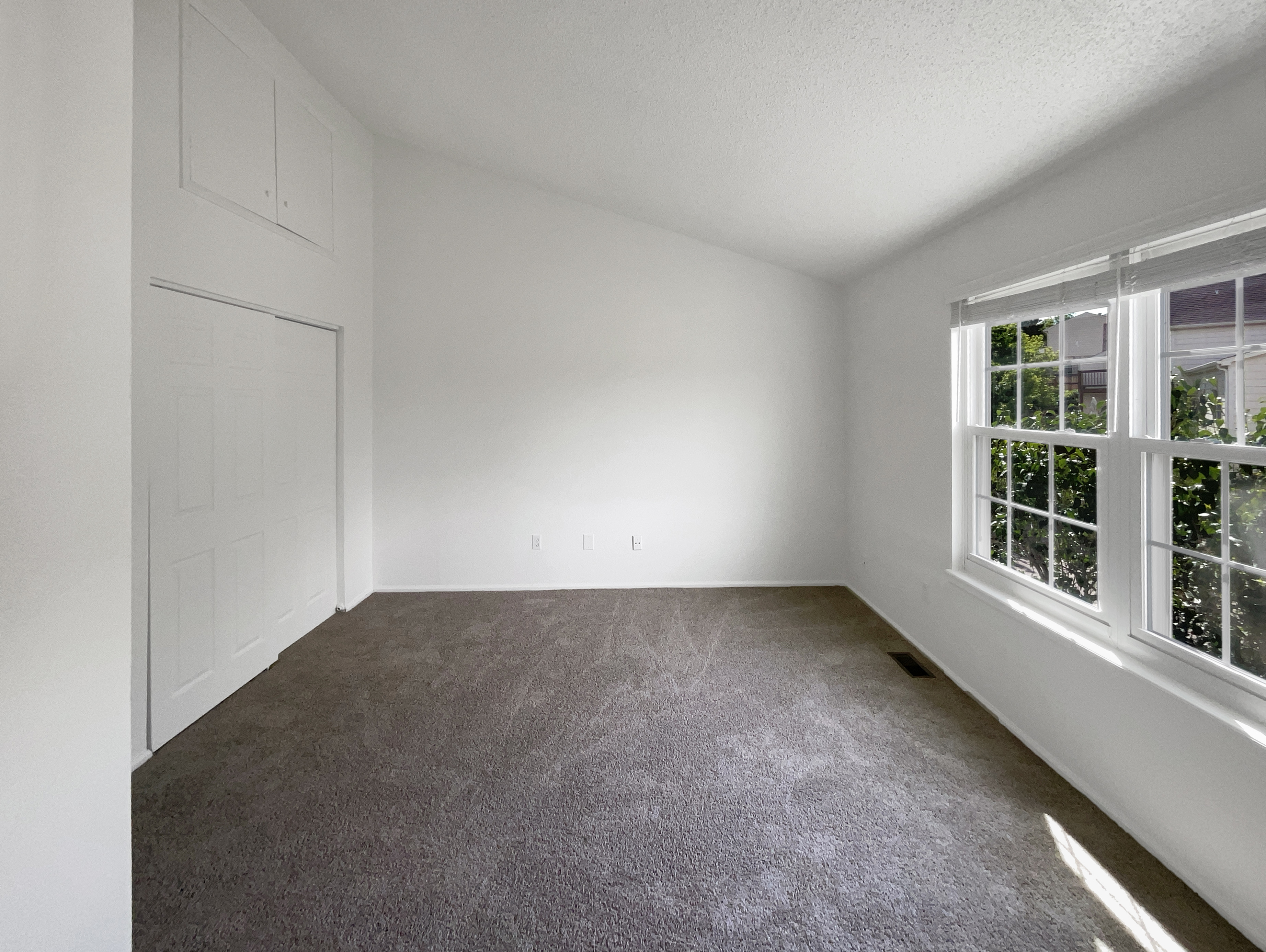 Photo 4 of 20 of 7604 S Steele St, Centennial, CO