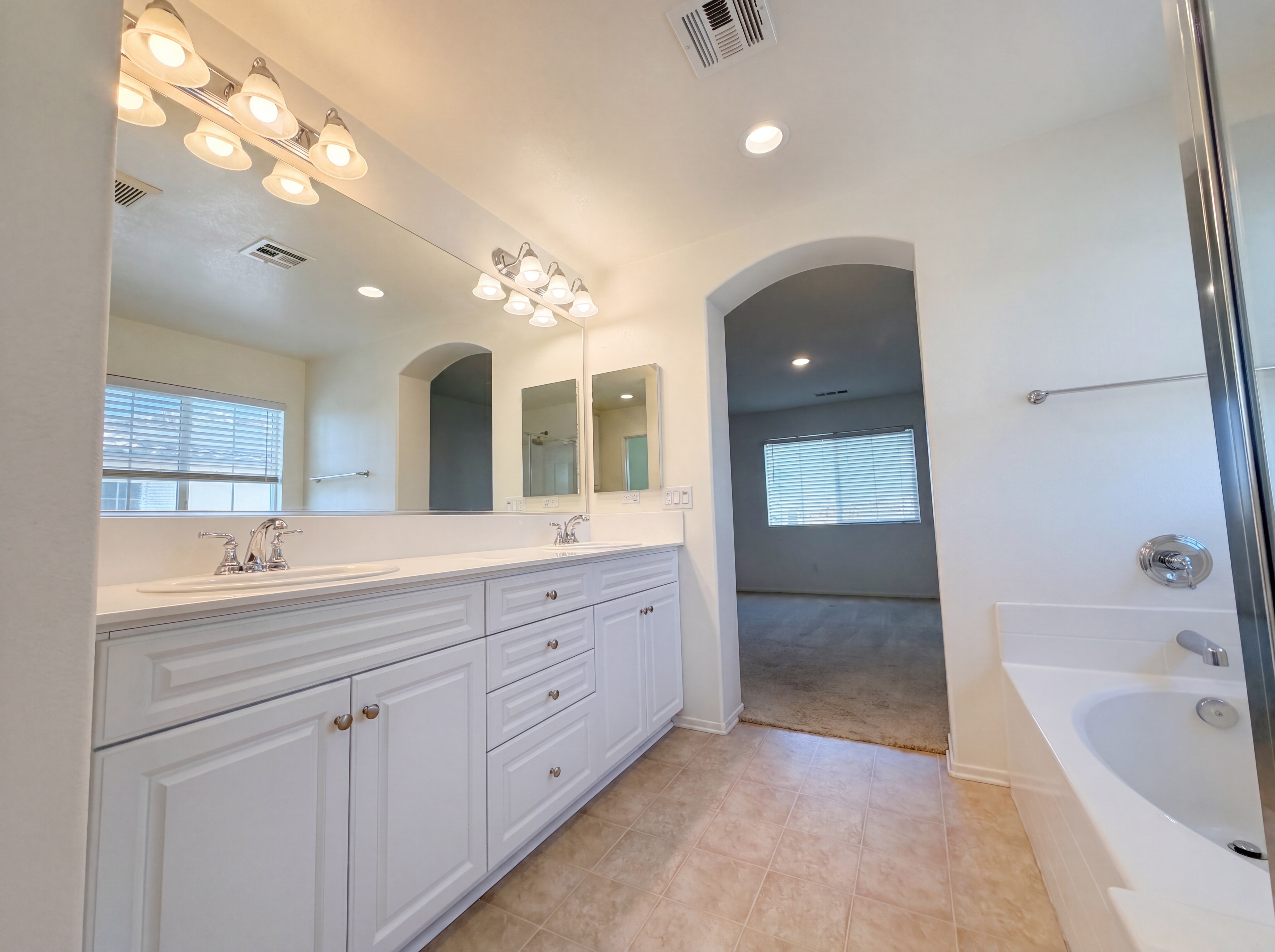 Photo 21 of 34 of 15110 Paseo Verde Pl, Victorville, CA