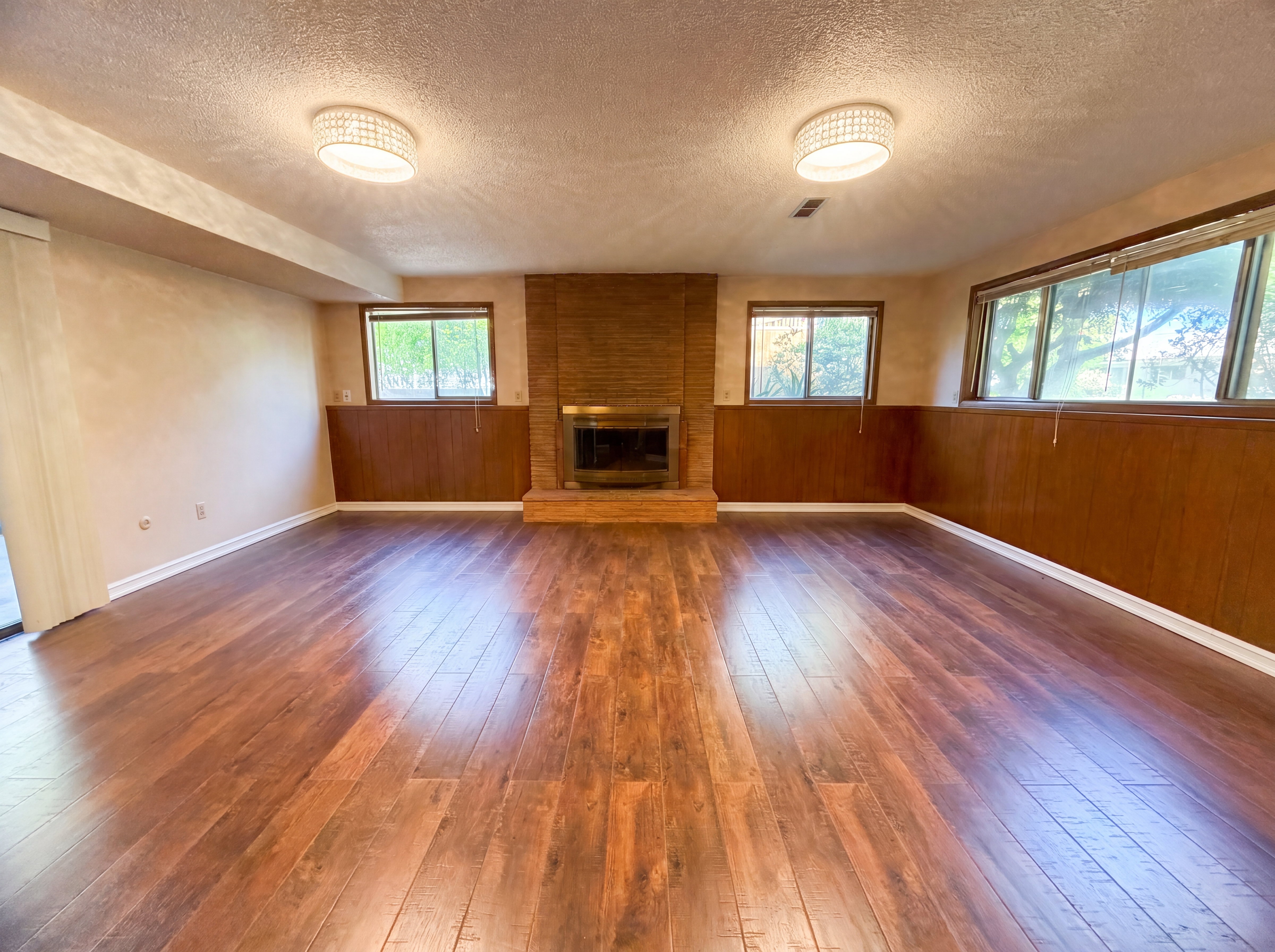 Photo 3 of 24 of 3311 NE 145th Ave, Portland, OR
