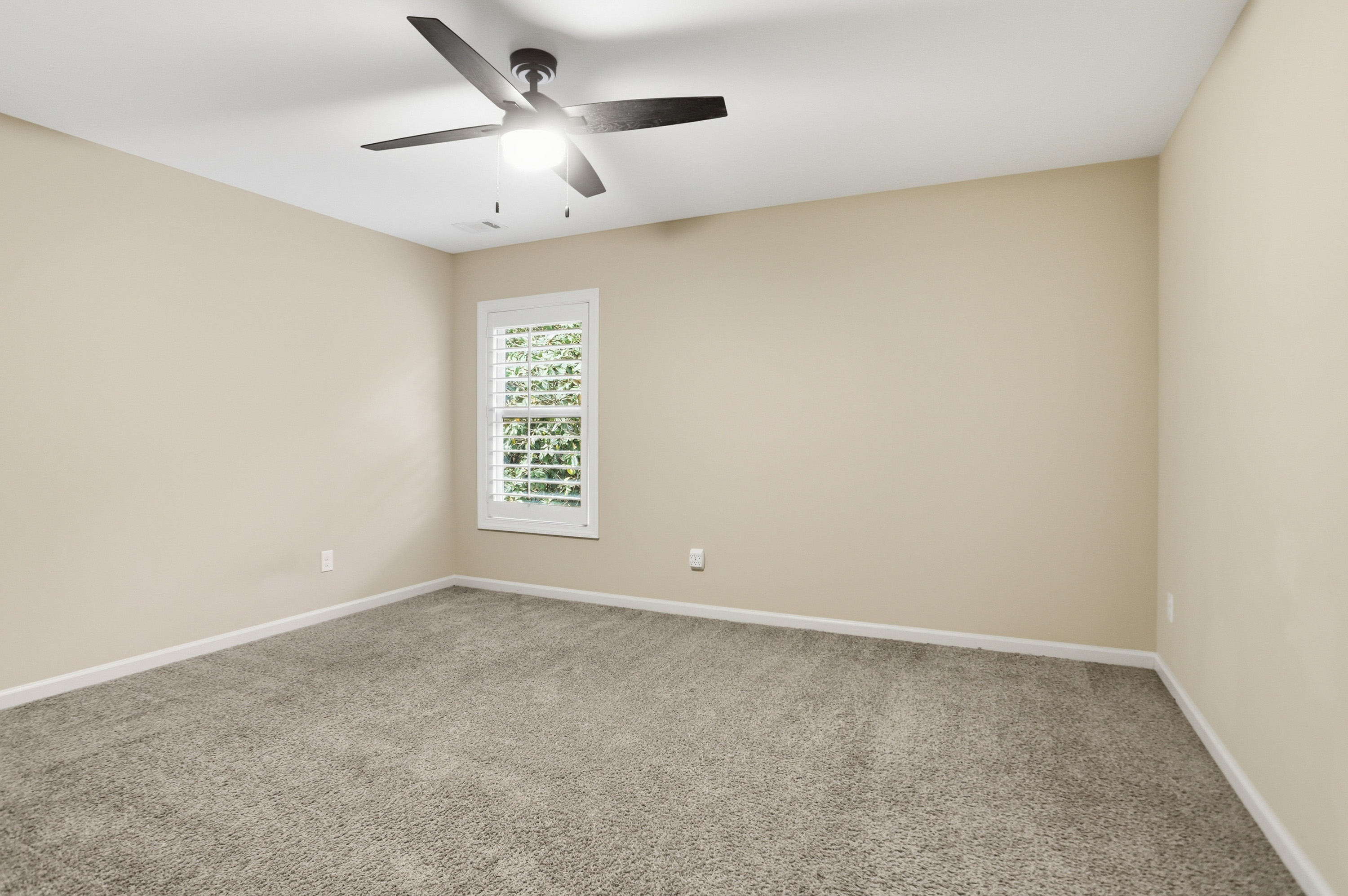 Photo 23 of 54 of 115 Cochran Farms Dr, Roswell, GA