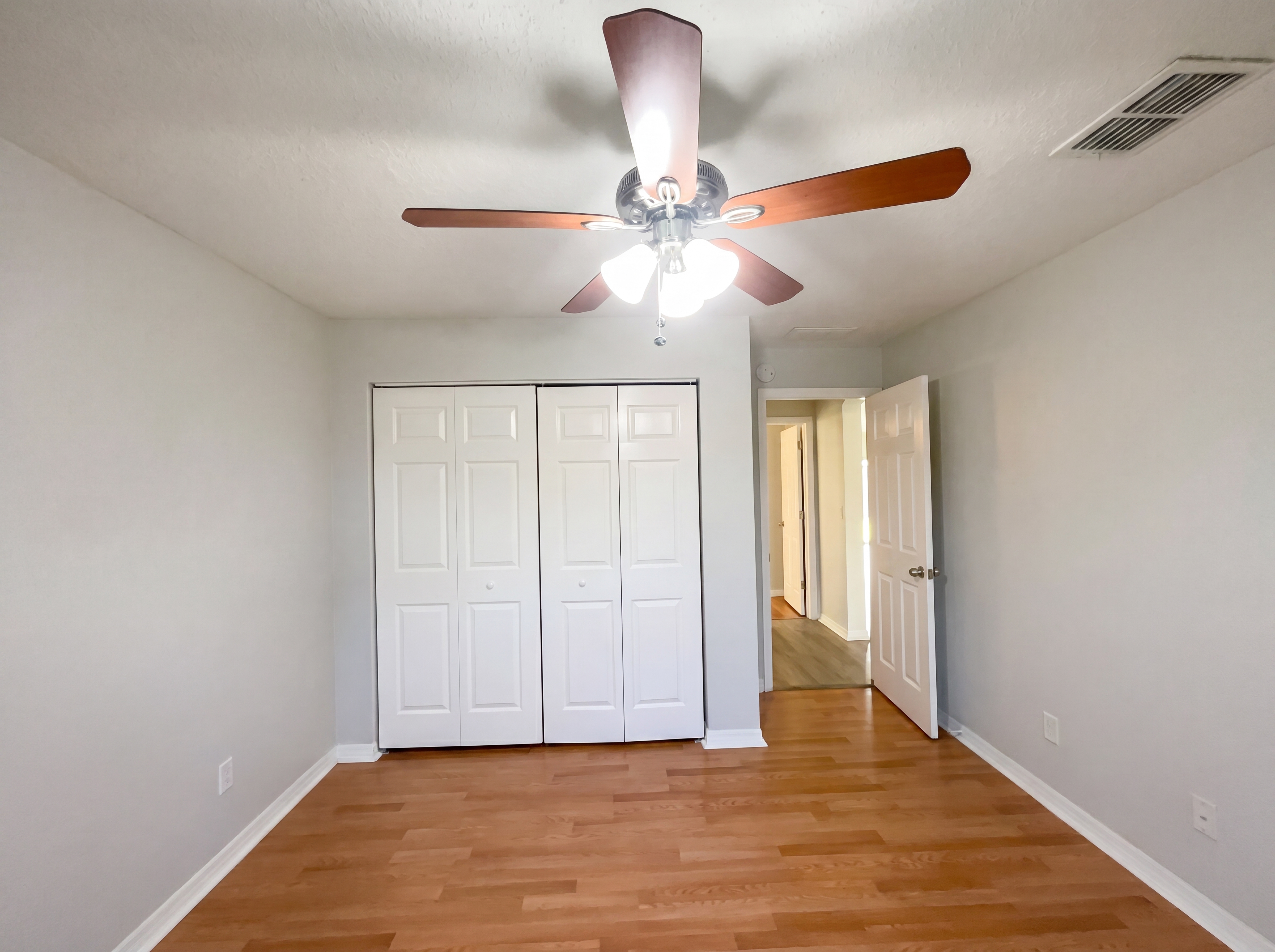 Photo 16 of 25 of 1801 Missouri Ave, Saint Cloud, FL