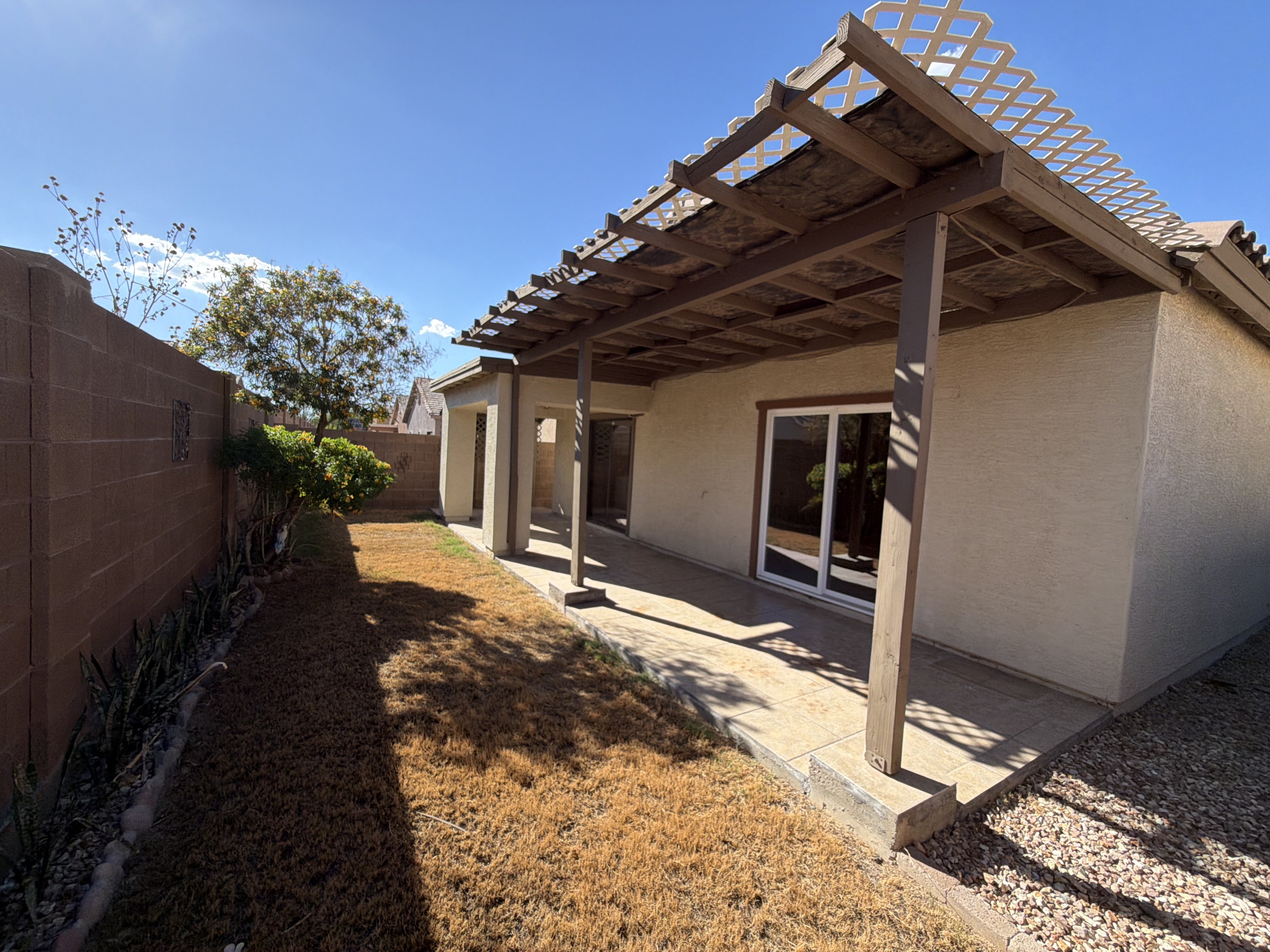 Photo 5 of 24 of 719 W Lydia Ln, Phoenix, AZ
