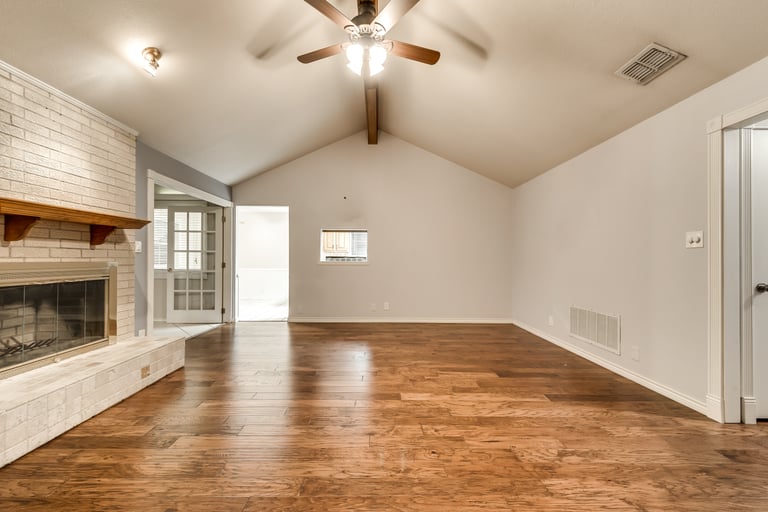 Photo 8 of 26 - 5509 Chinn Chapel Rd, Flower Mound, TX 75028