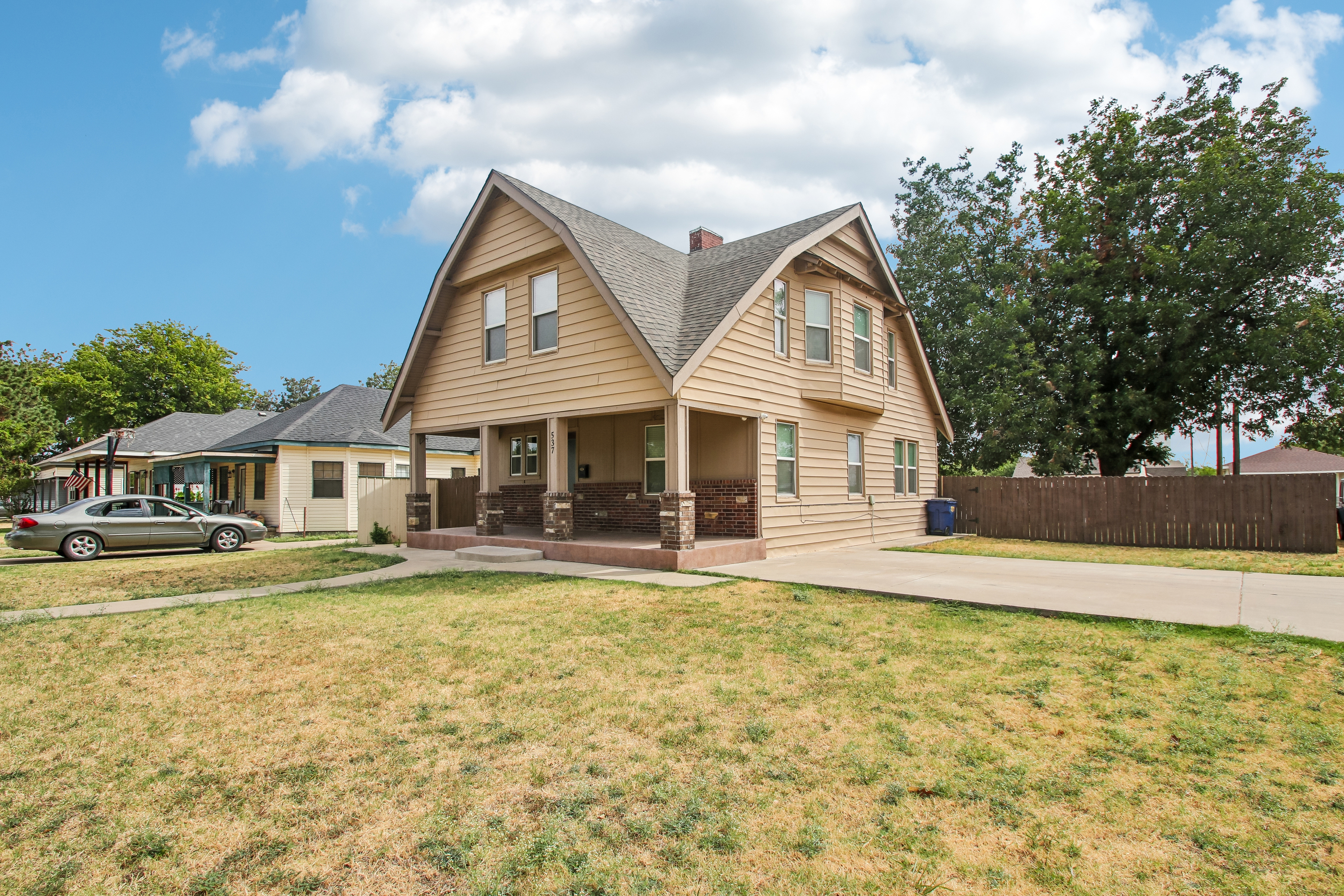 Photo 32 of 38 of 537 S Miles Ave, El Reno, OK