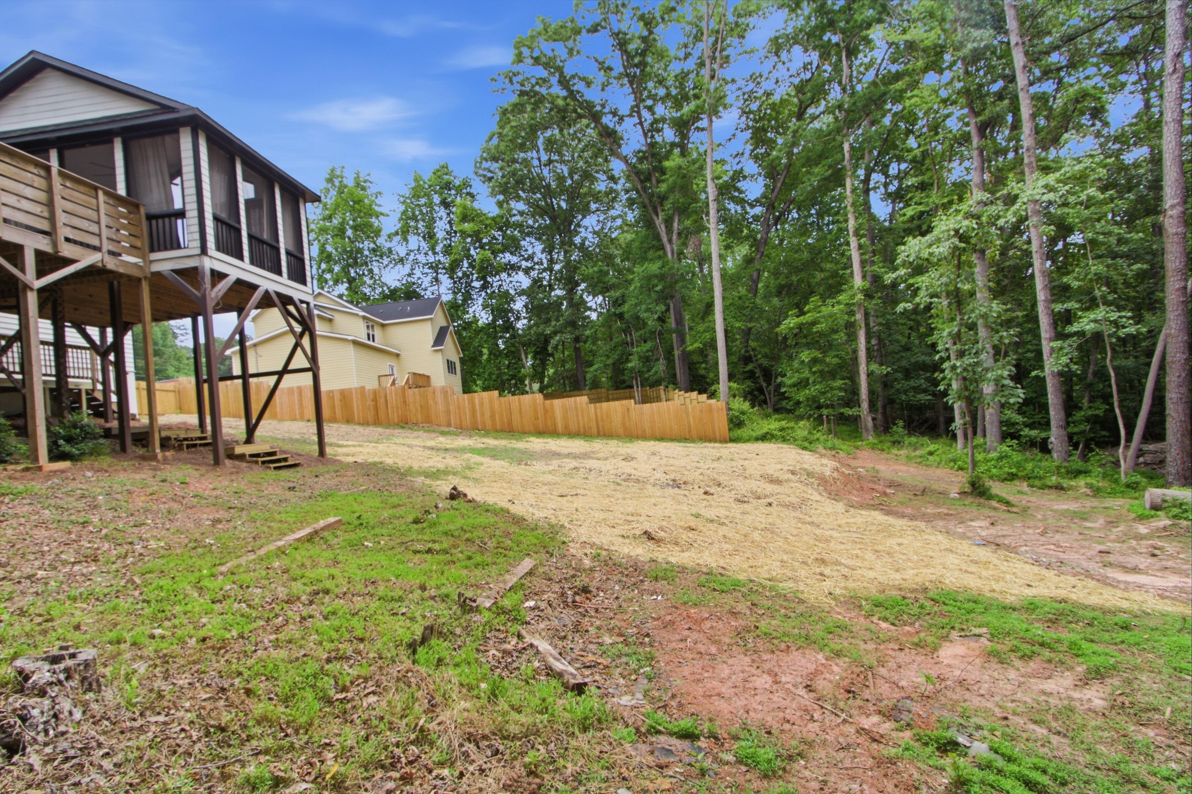 Photo 30 of 33 of 1239 Ashbrook Dr, Lawrenceville, GA
