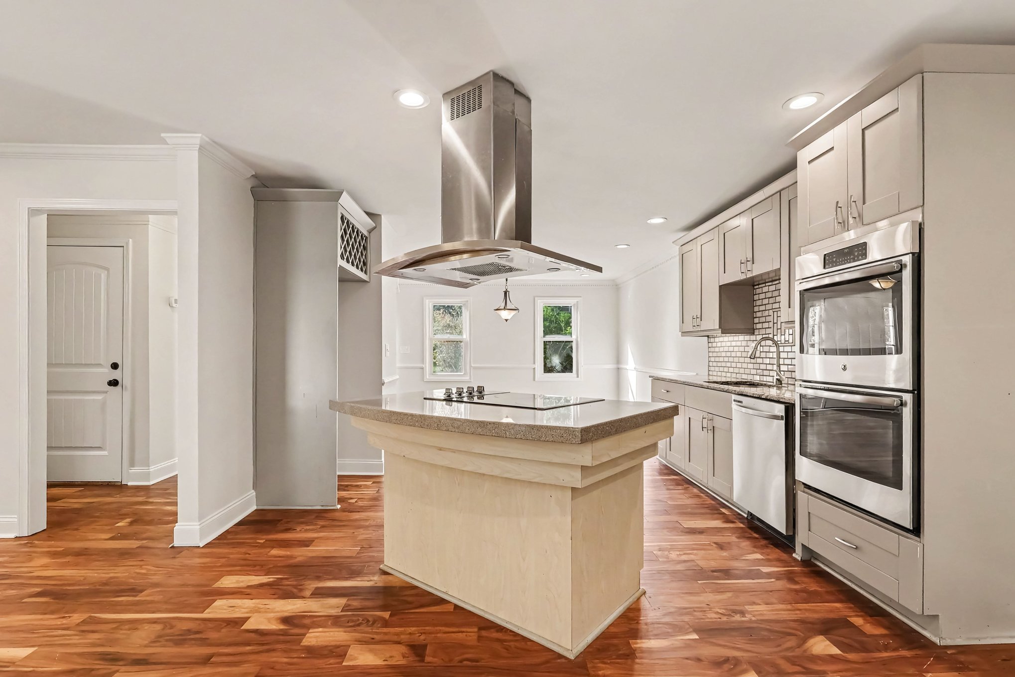 Photo 6 of 22 of 2888 Carrousel Ct, Stone Mountain, GA