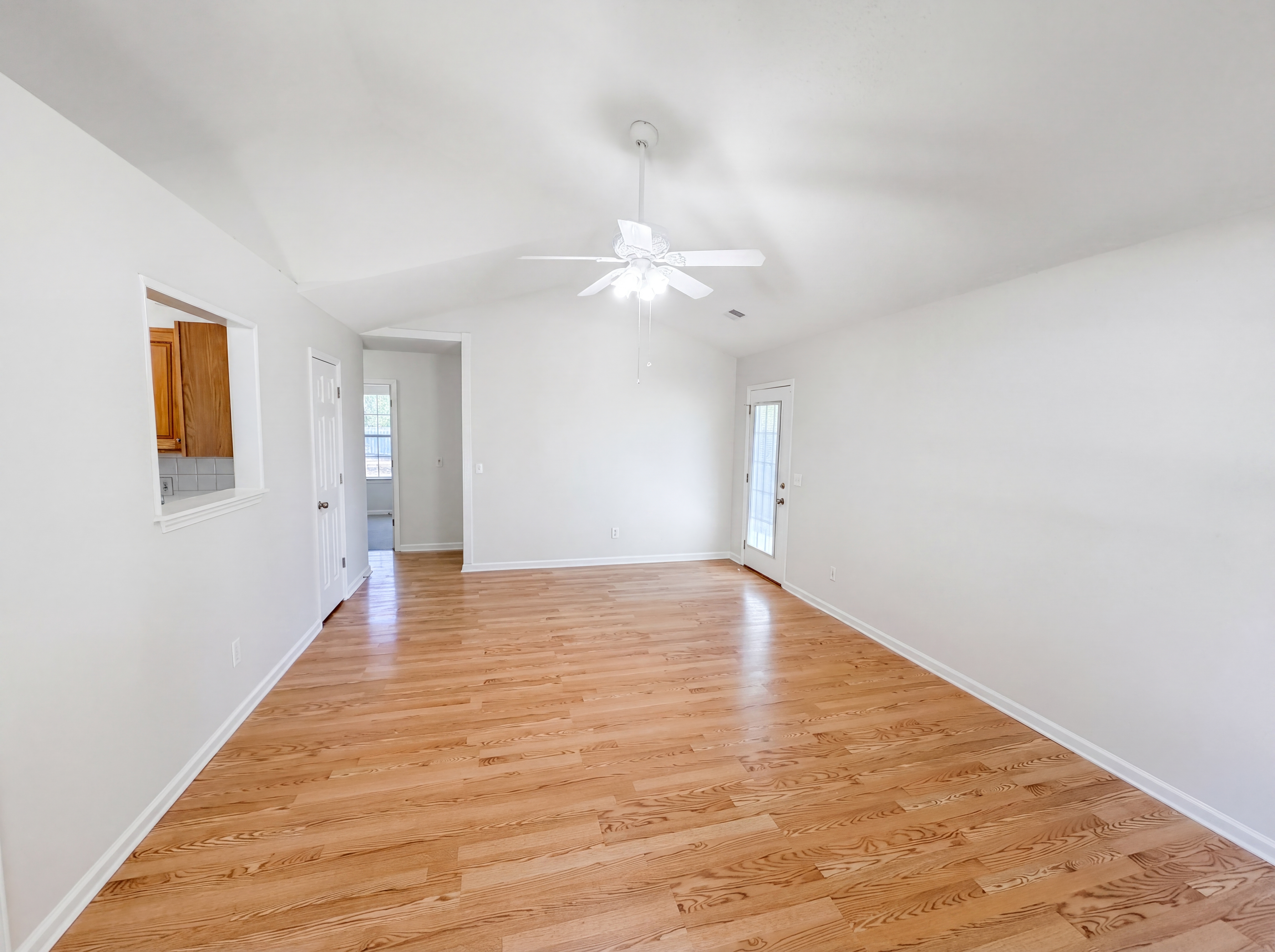Photo 3 of 18 of 109 Crown Colony Ct, Lexington, SC